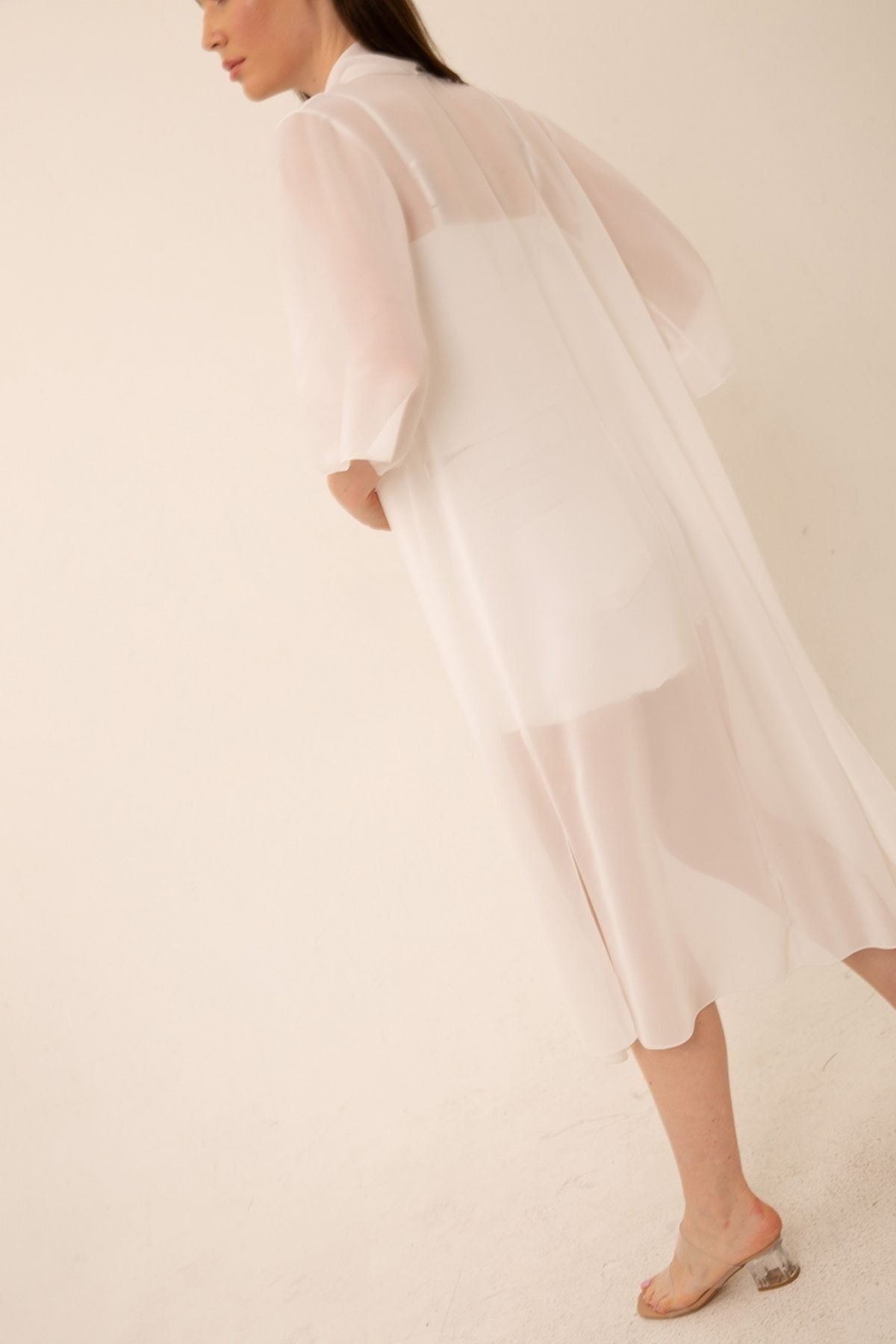 Ecru Şifon Yırtmaçlı Kimono&hırka
