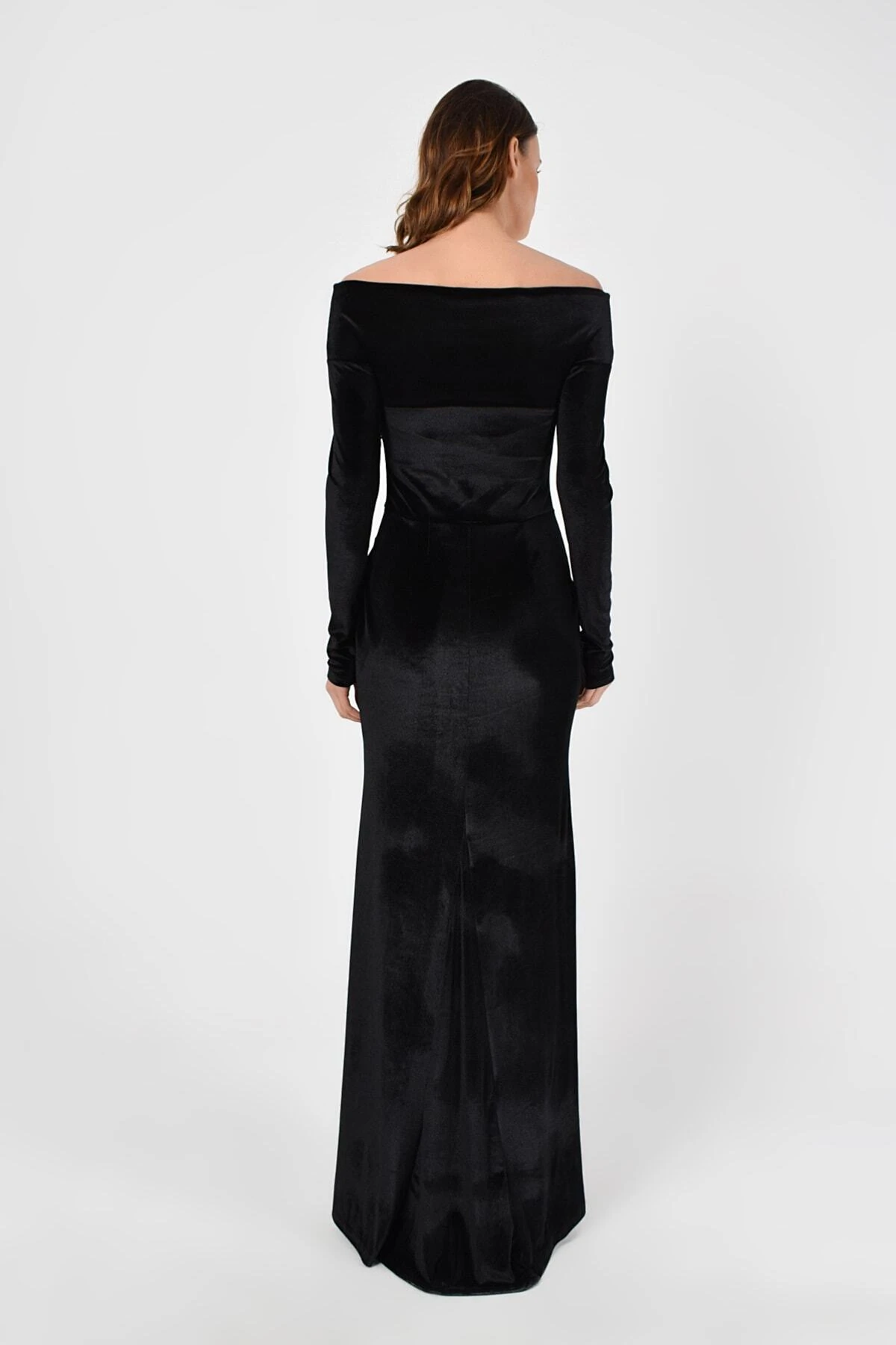 Kadın Siyah Madonna Yaka Uzun Kol Kadife Balık Abiye Davet Elbisesi 19L6712