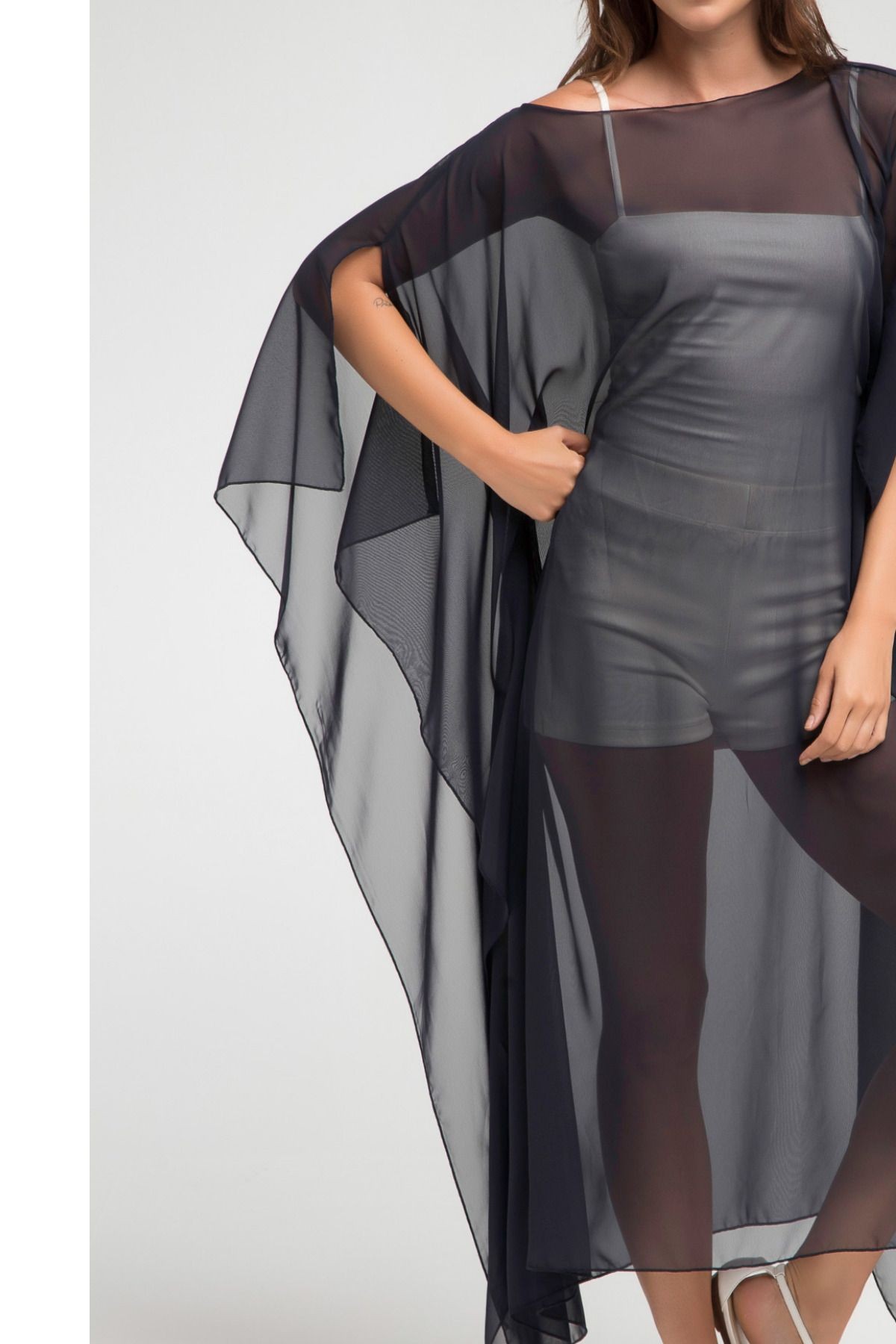 Siyah Şifon Yırtmaçlı Yarasa Kol Rahat Kesim Kimono Plaj Giyim 24l7566