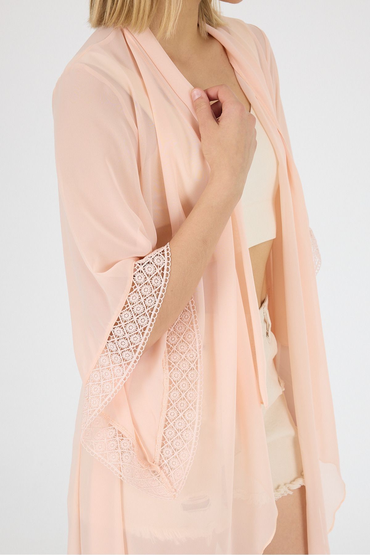 Somon Şal Yaka Kol Ucu Güpür DetayVolan Kol Şifon Maxi Kimono Kaftan Plaj Giyim 25L8114