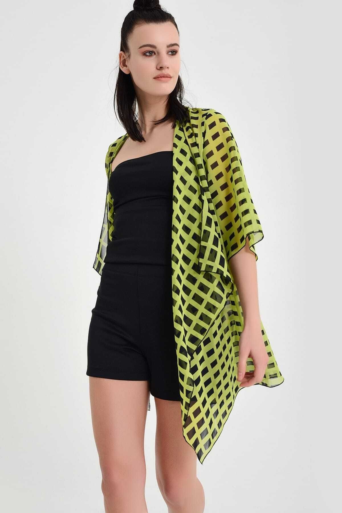 Kadın Narçiçeği Desenli Şifon Kimono 19L6654