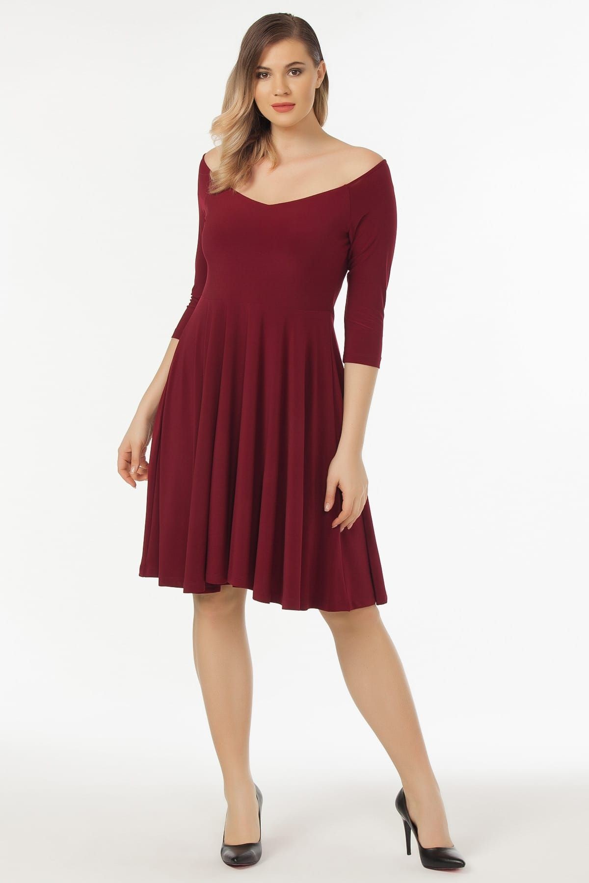 Kadın Bordo Madonna Yaka Hareketli Etek Detay Elbise 19LB9129