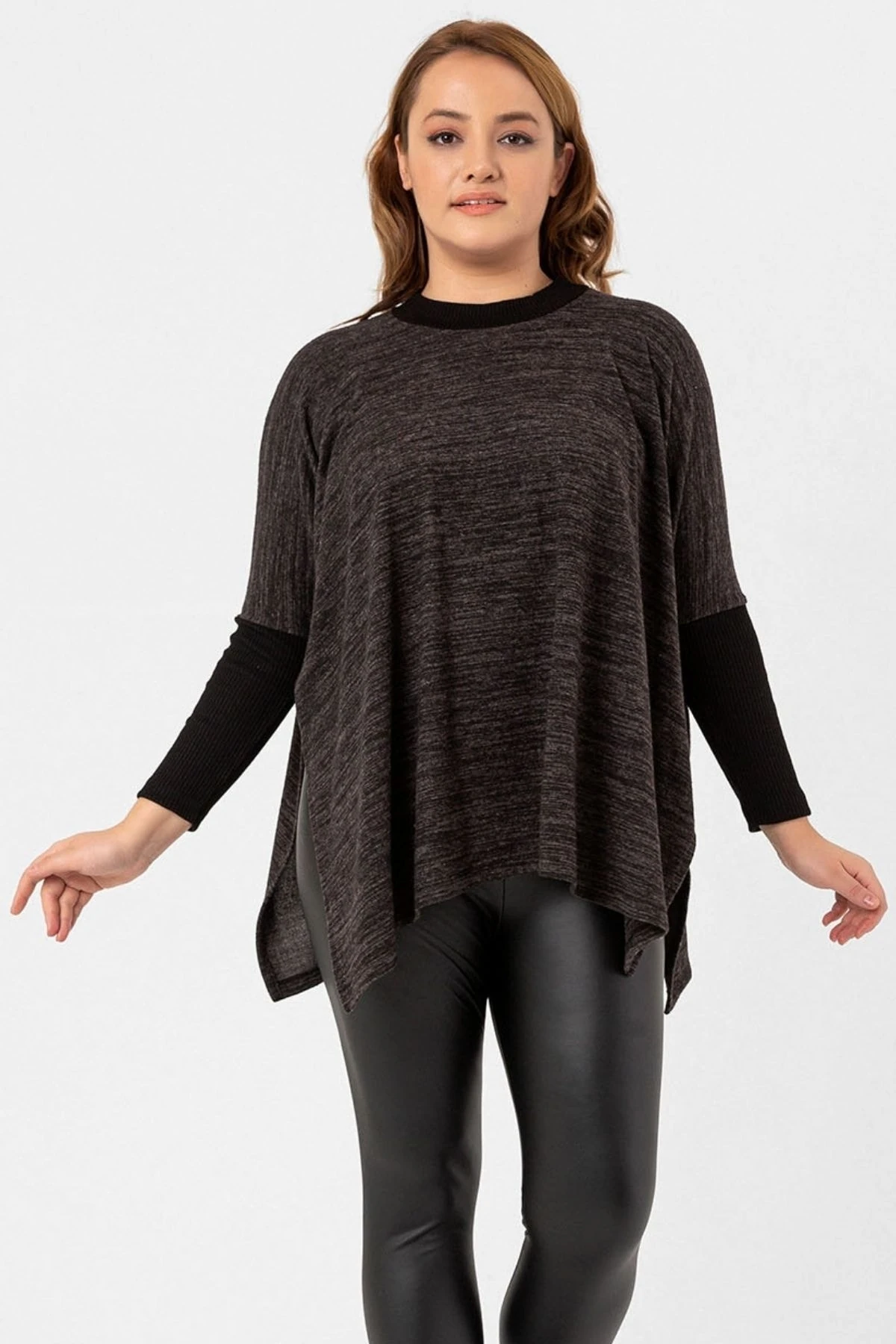 Antrasit Büyük Beden Yandan Yırtmaçlı Bluz&panço