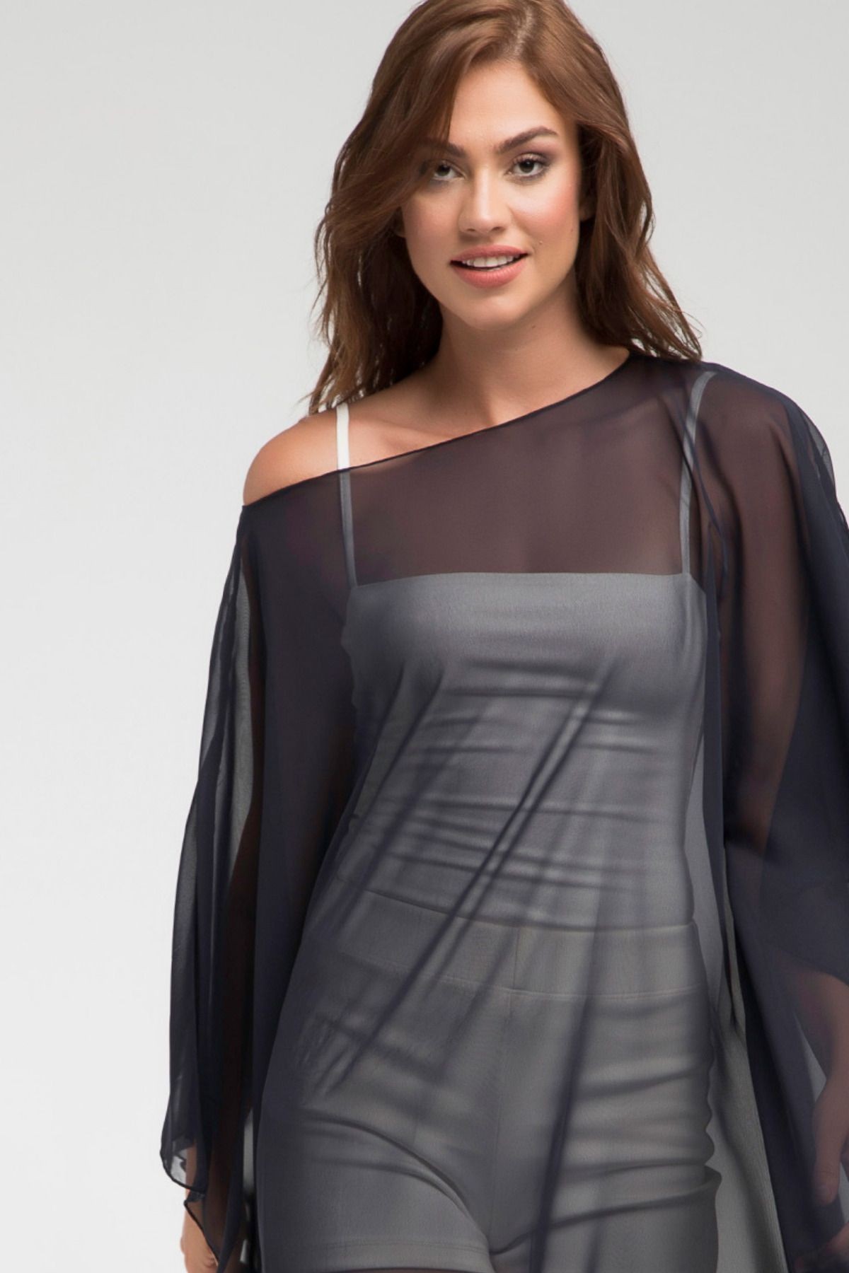 Siyah Şifon Yırtmaçlı Yarasa Kol Rahat Kesim Kimono Plaj Giyim 24l7566