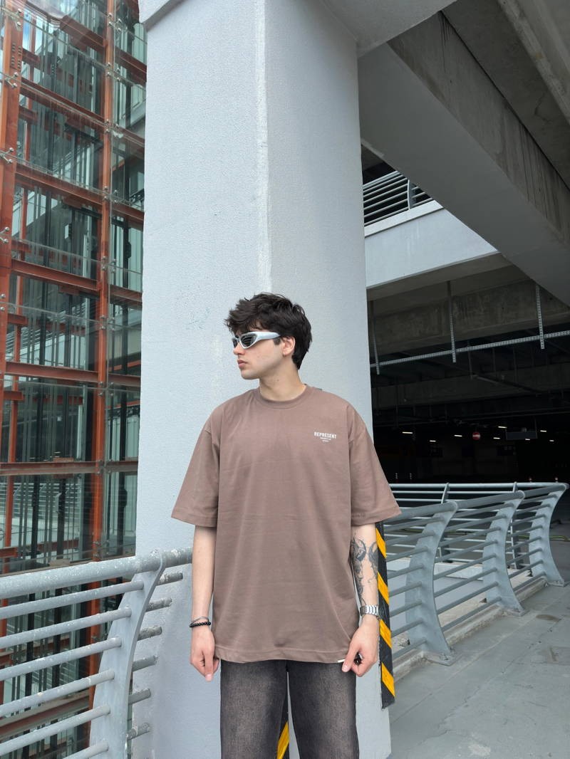 Representby Owner Back Print Brown Oversize Tshirt