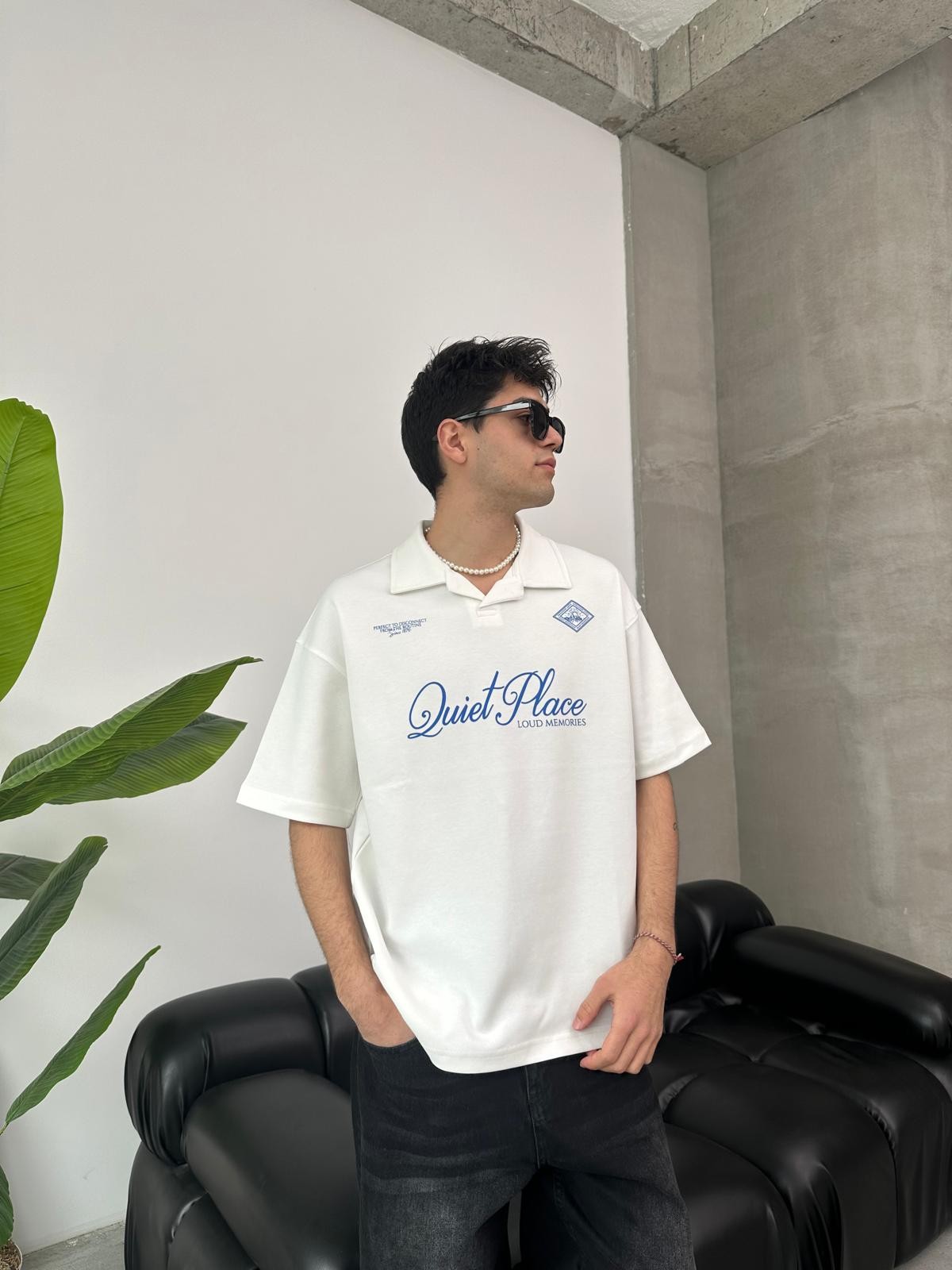 Quiet Place Beyaz Polo Yaka T-Shirt