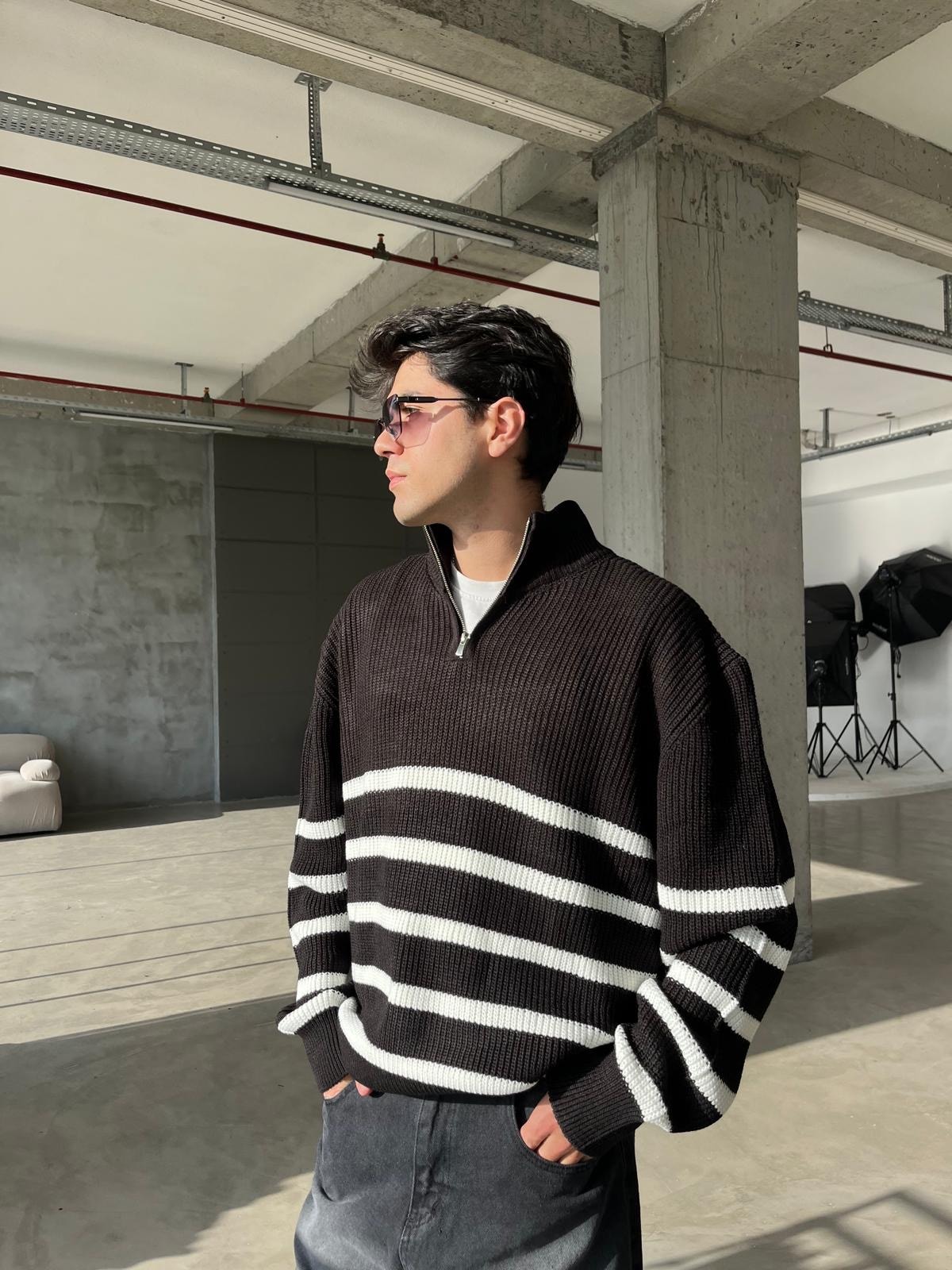 Çizgili Yarım Fermuarlı Triko Sweatshirt - Siyah