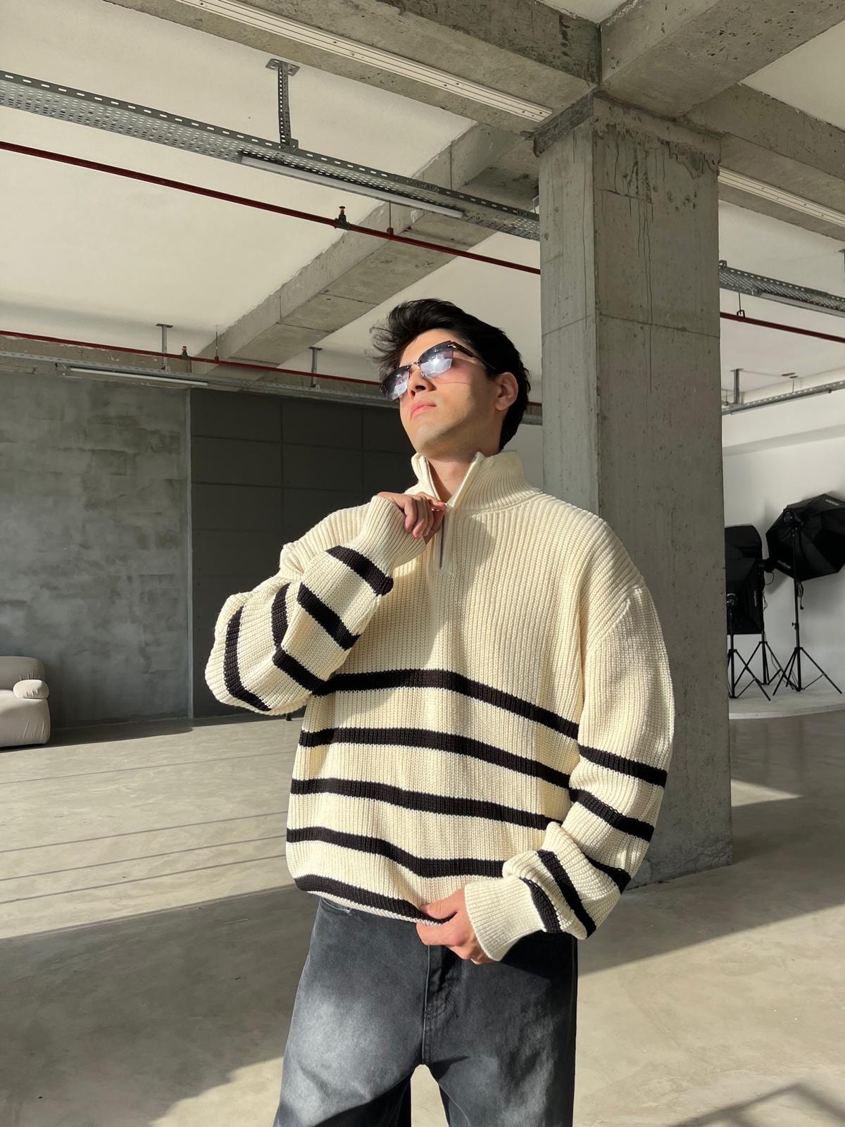 Çizgili Yarım Fermuarlı Triko Sweatshirt - Bej