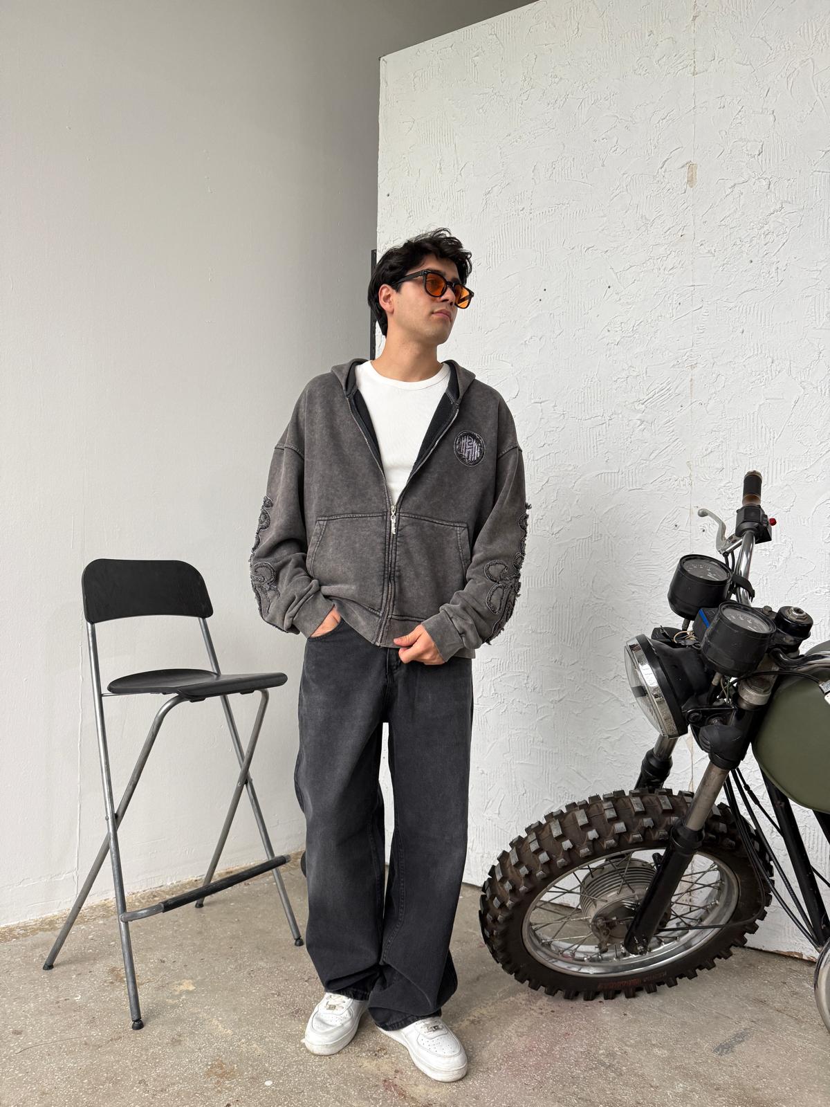 Kol Patch Detay Washed Black Diyagonel Zip Hoodie