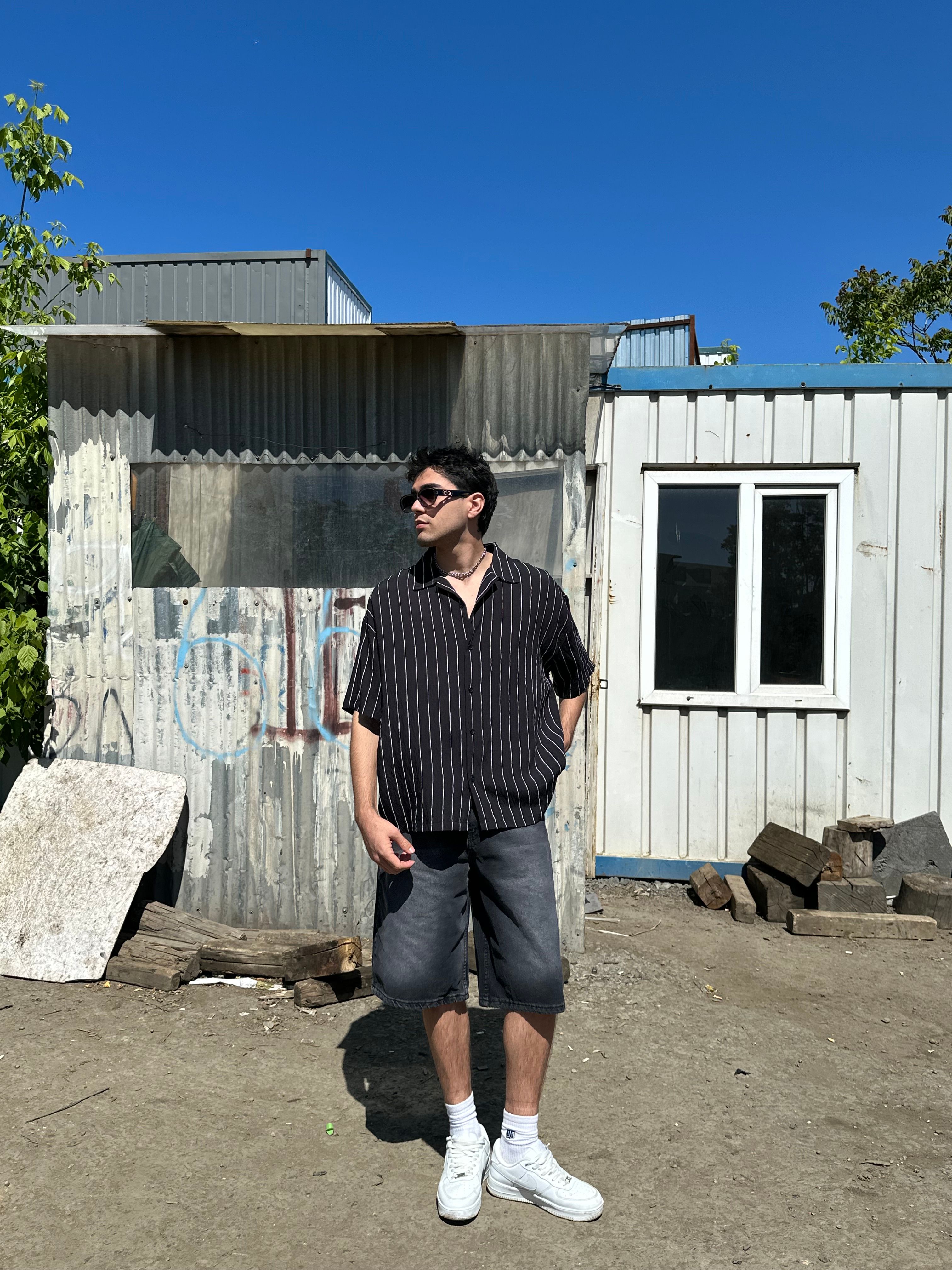 Sand Beyaz Çizgili Siyah Keten Gömlek