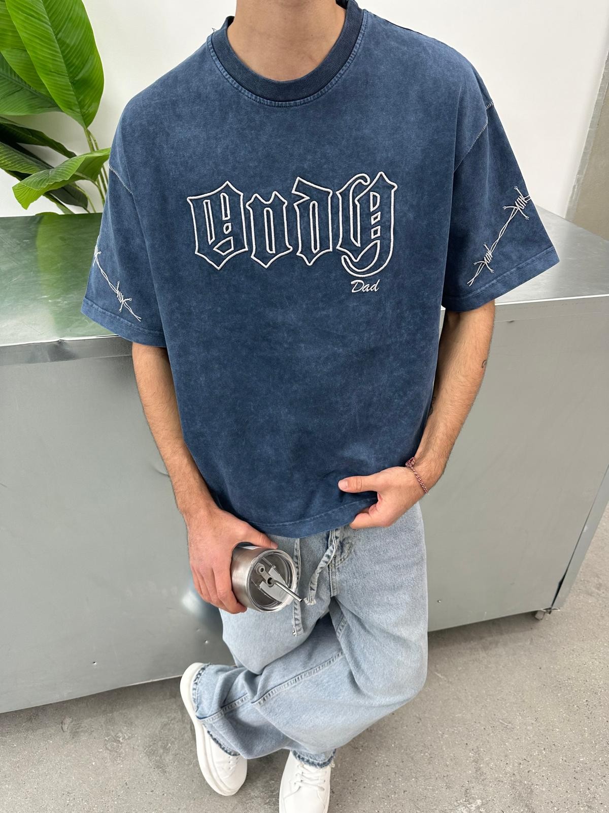 Andy Barbed Washed Navy T-Shirt 