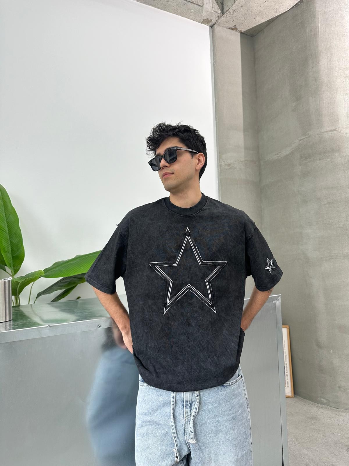 Star Detail Washed Dark T-Shirt 