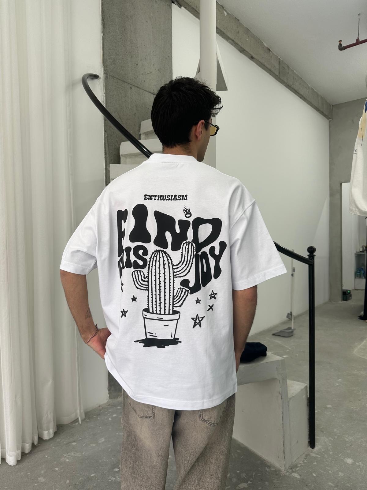 Find Cactüs Back Print White T-Shirt 