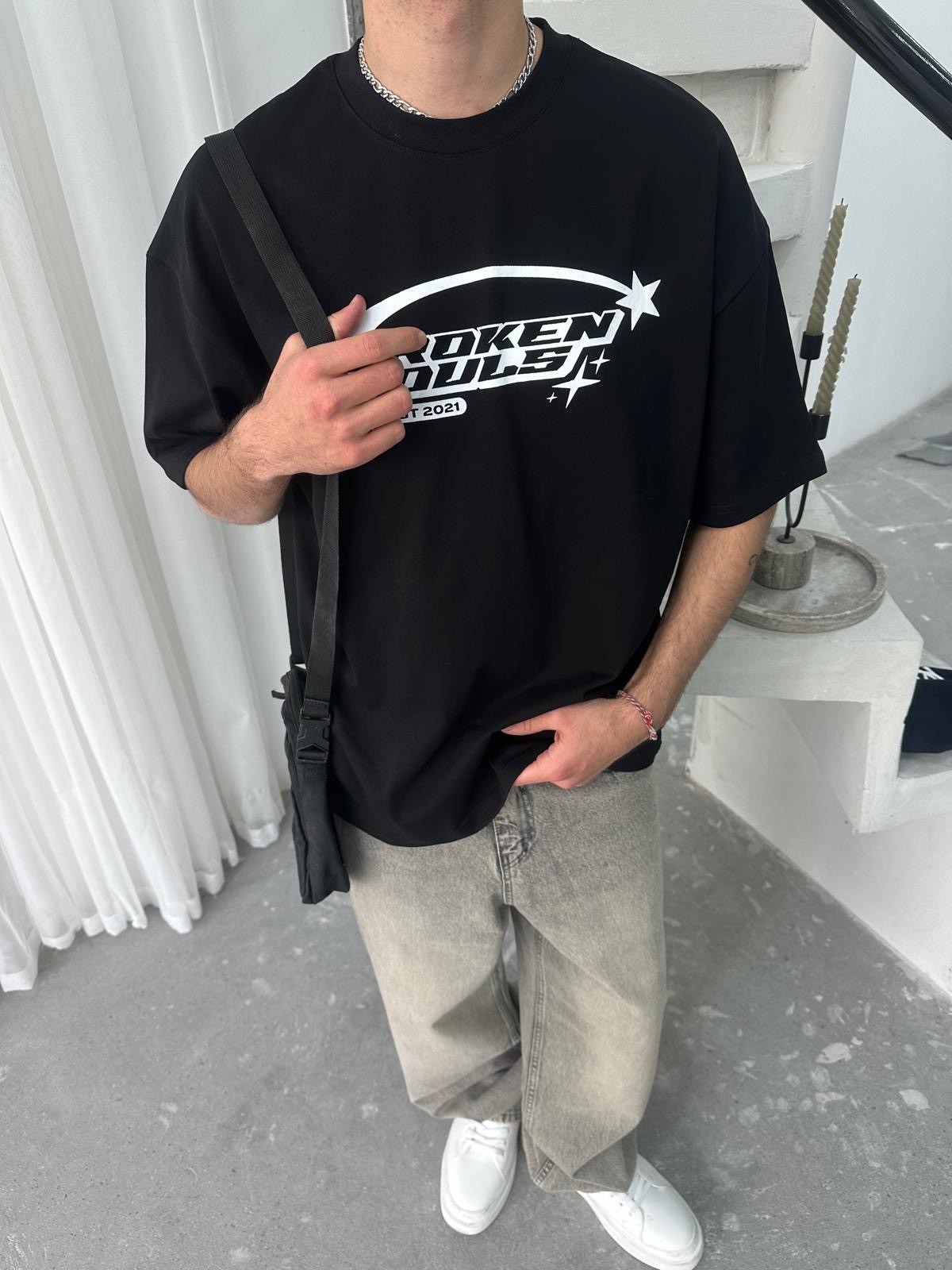 Broken Souls Siyah Oversize T-Shirt