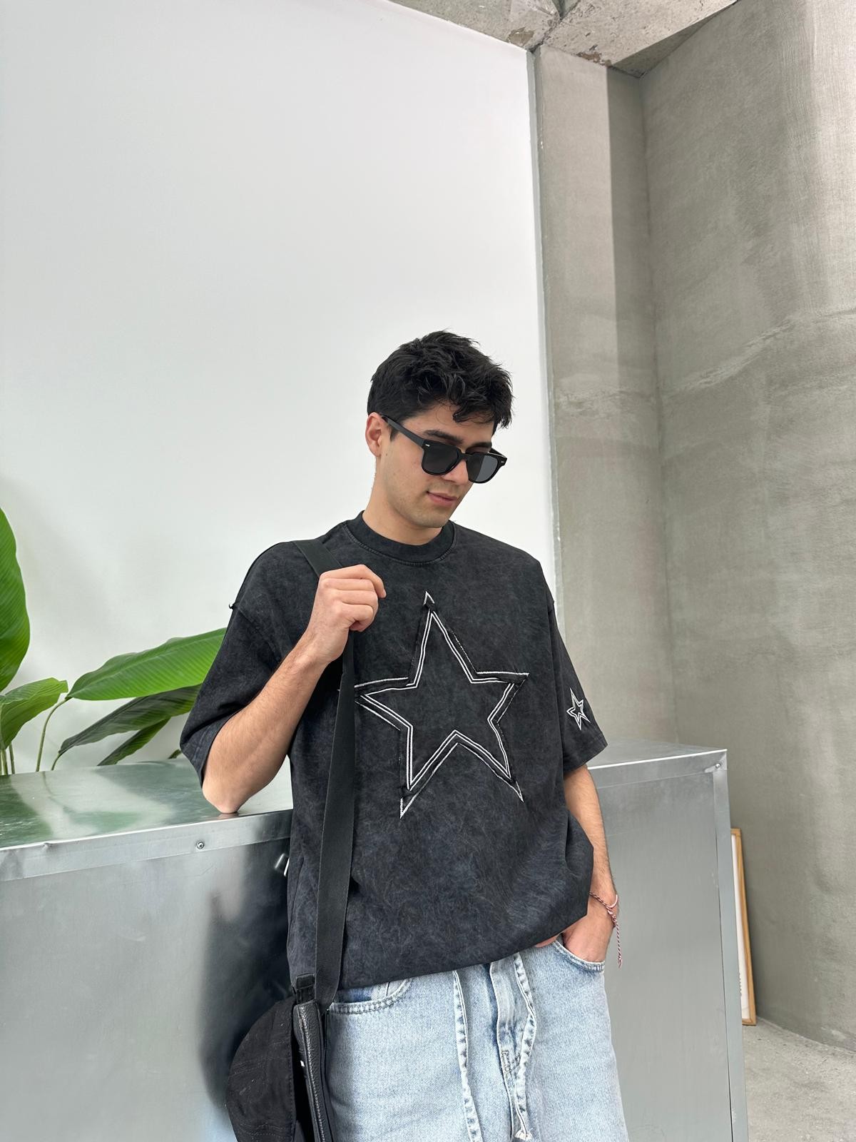 Star Detail Washed Dark T-Shirt 