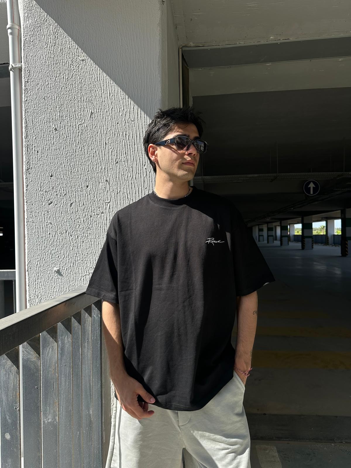 Sırt Nakışlı Black Oversize T-Shirt