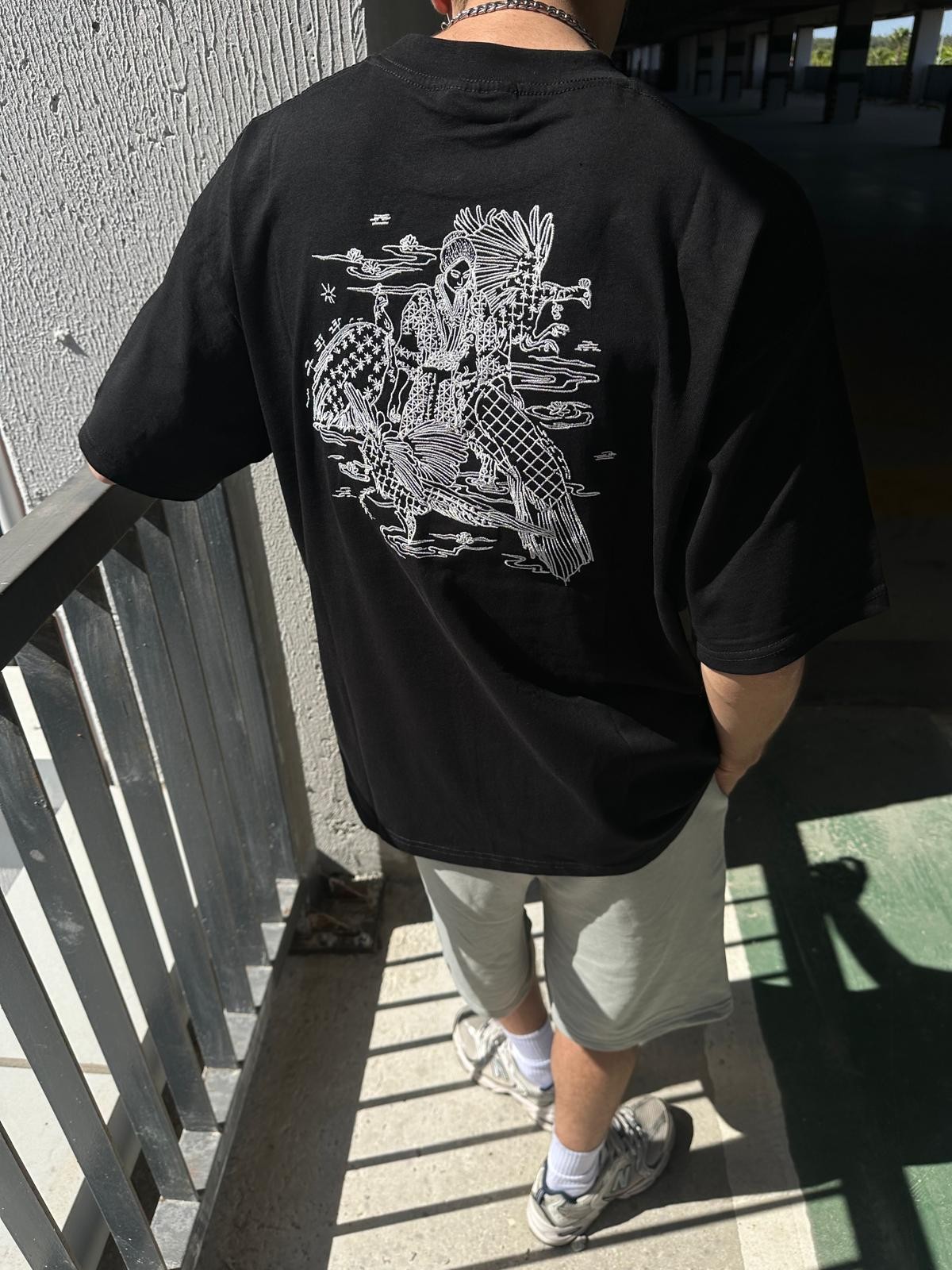 Sırt Nakışlı Black Oversize T-Shirt