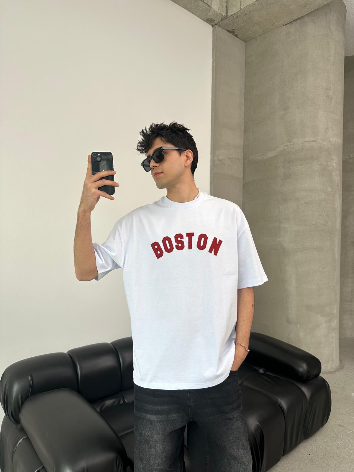 Boston Nakışlı Oversize Beyaz T-Shirt