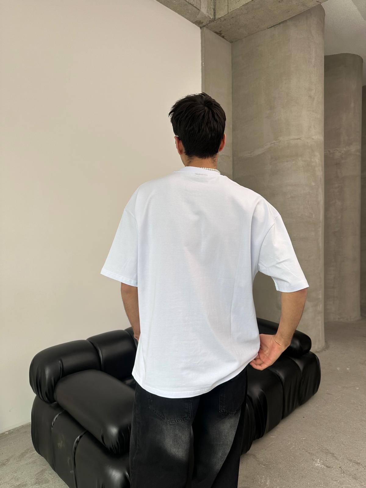 Boston Nakışlı Oversize Beyaz T-Shirt