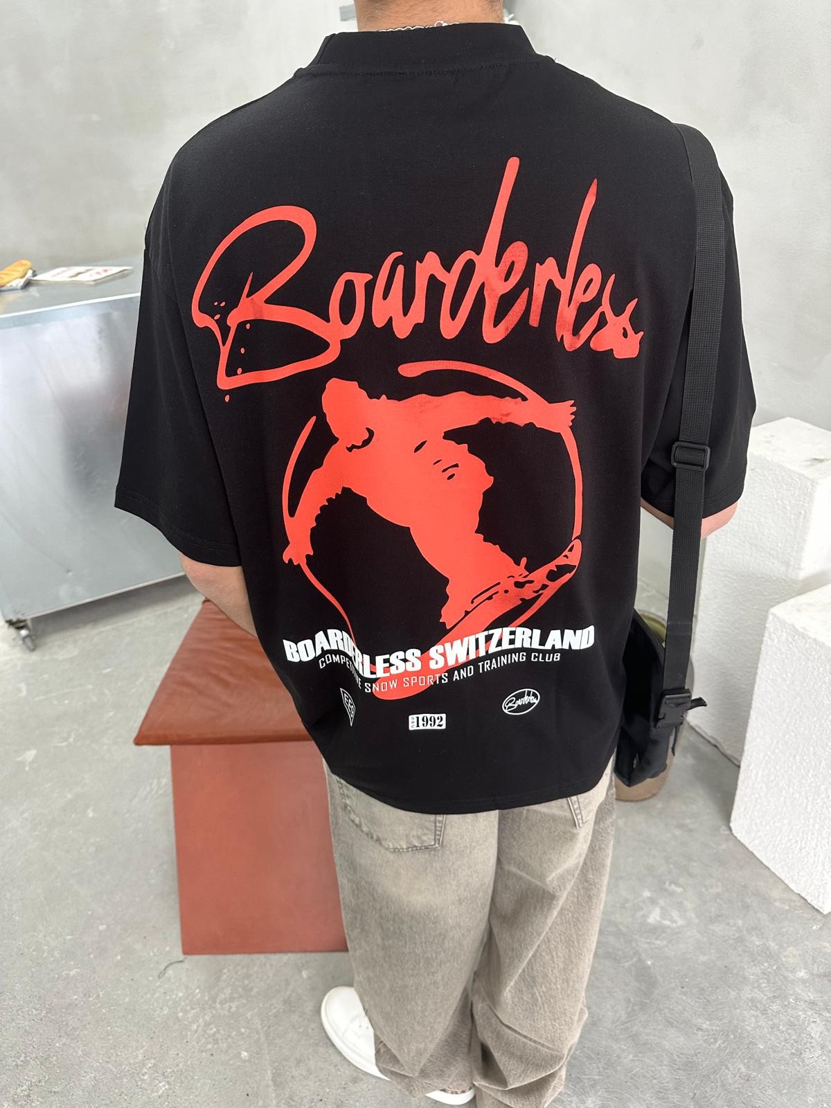 Boarderles Back Print Siyah T-Shirt