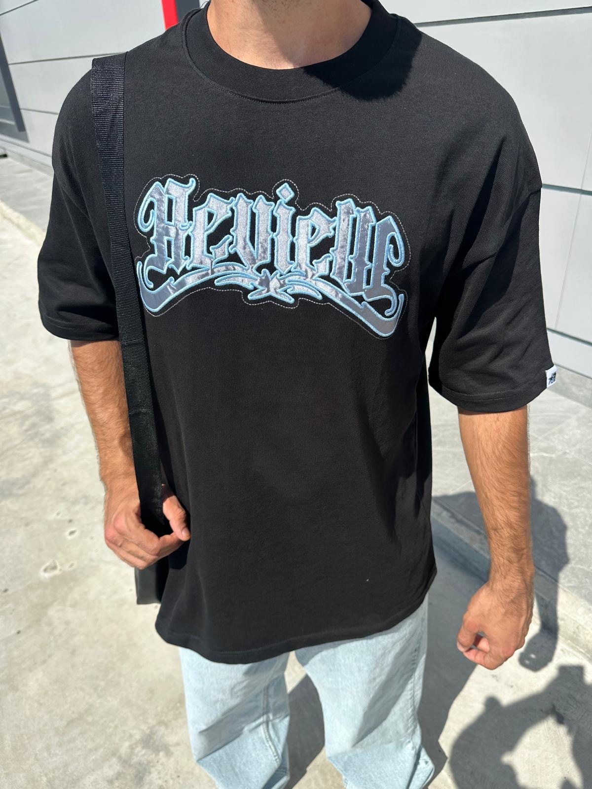 Review Font İşlemeli Siyah Oversize T-Shirt