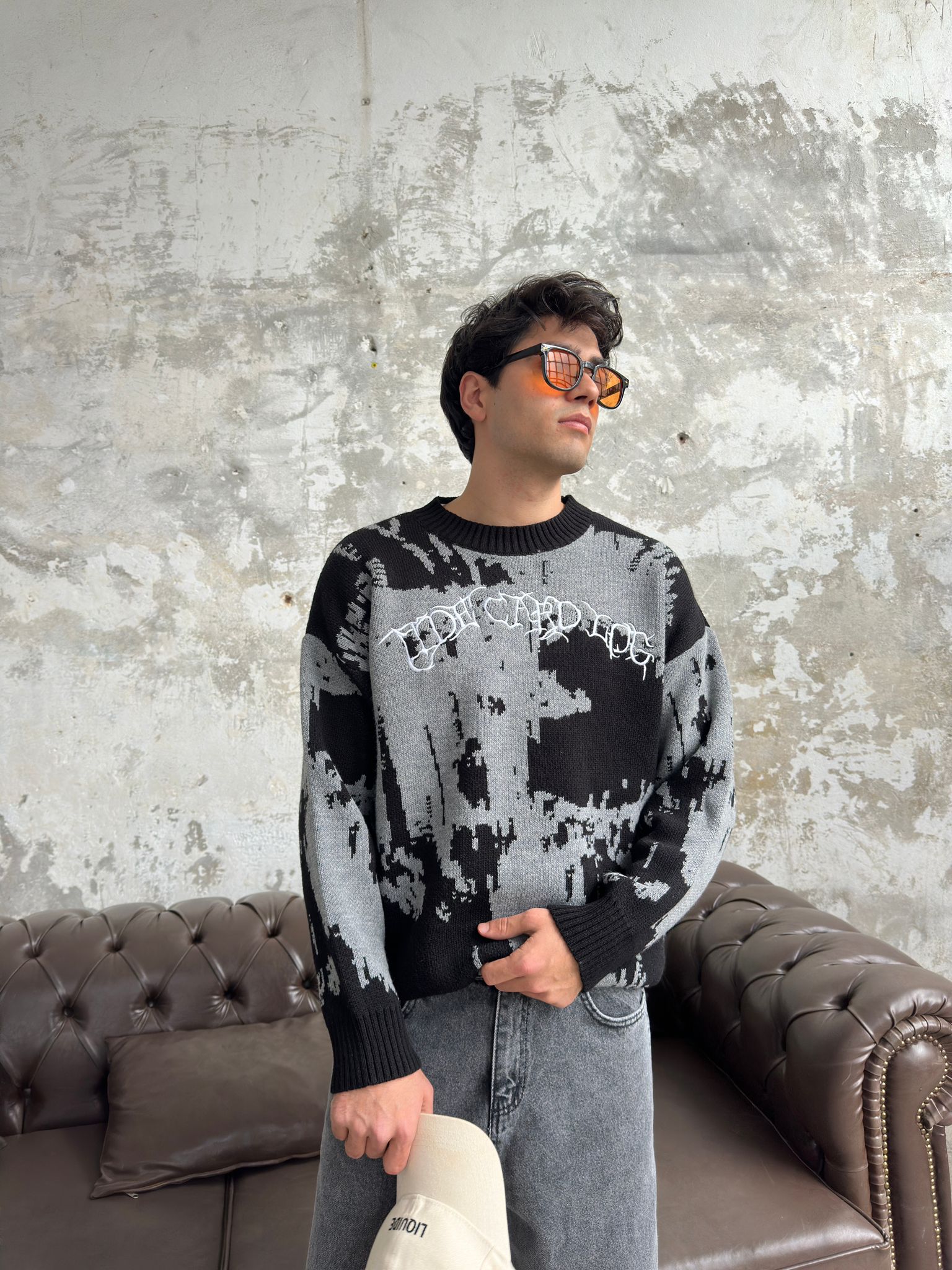 Efekt Nakışlı Gri Oversize Triko