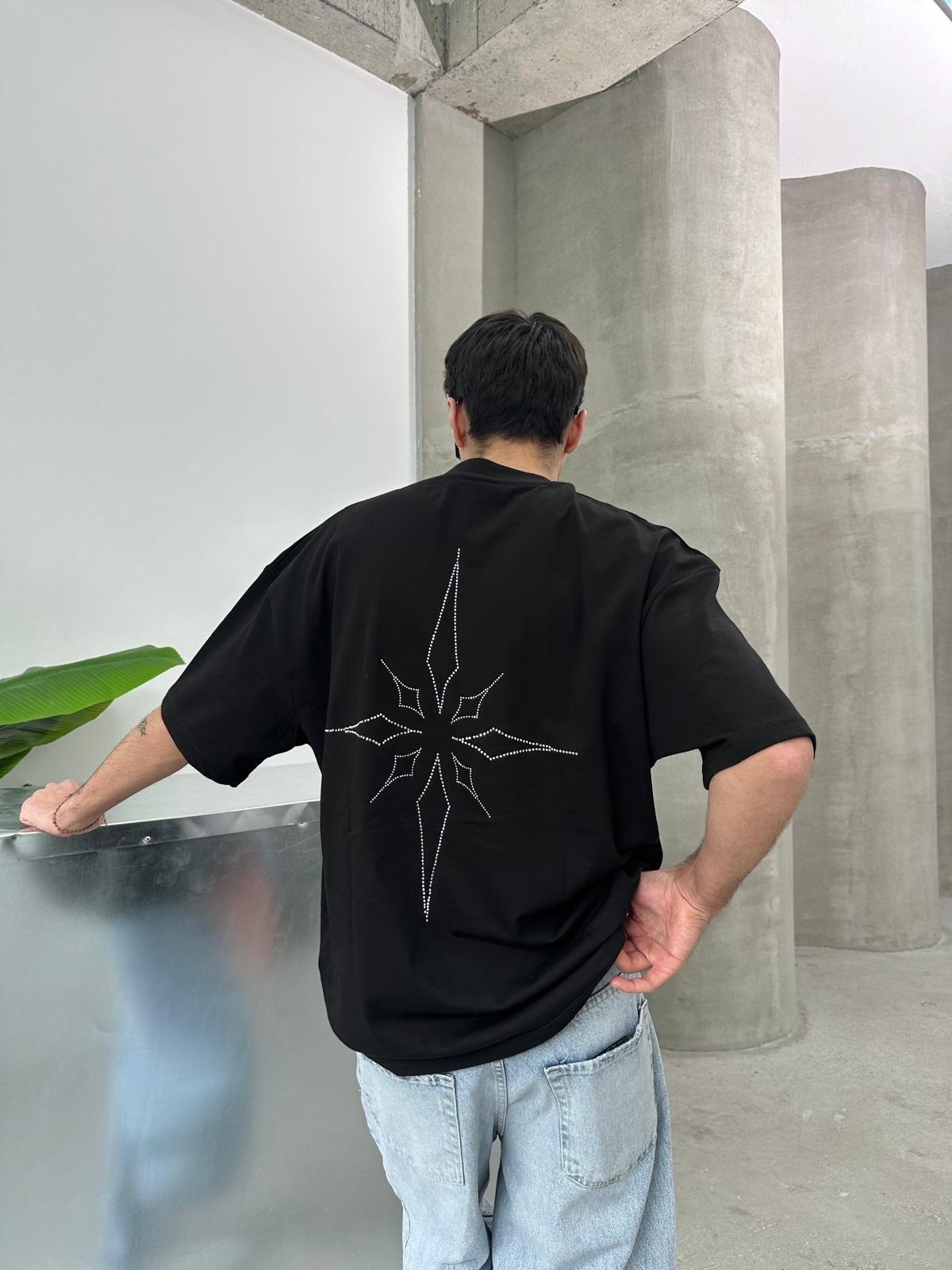 Star Detail Taşlamalı Siyah T-Shirt 