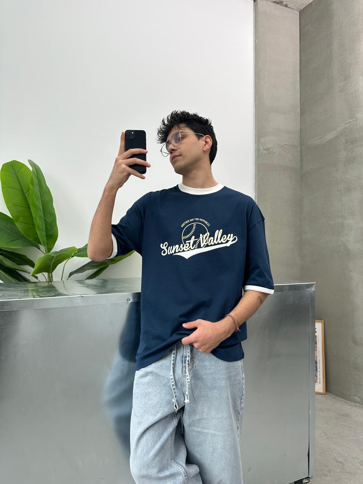 Sunset Valley Baskılı Kol Detay Oversize Lacivert T-Shirt 