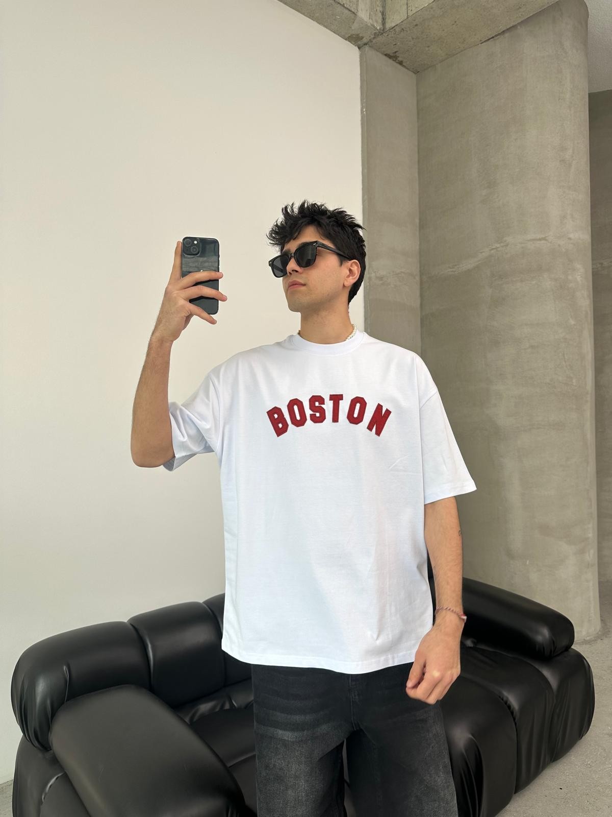 Boston Nakışlı Oversize Beyaz T-Shirt