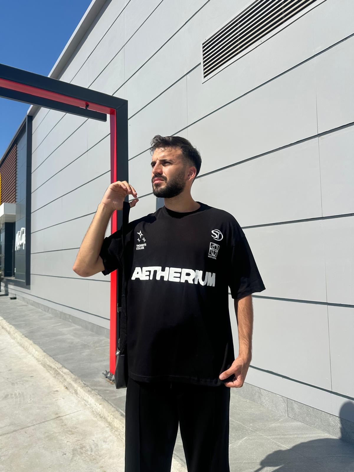 Aetherum Siyah Baskılı Oversize T-Shirt