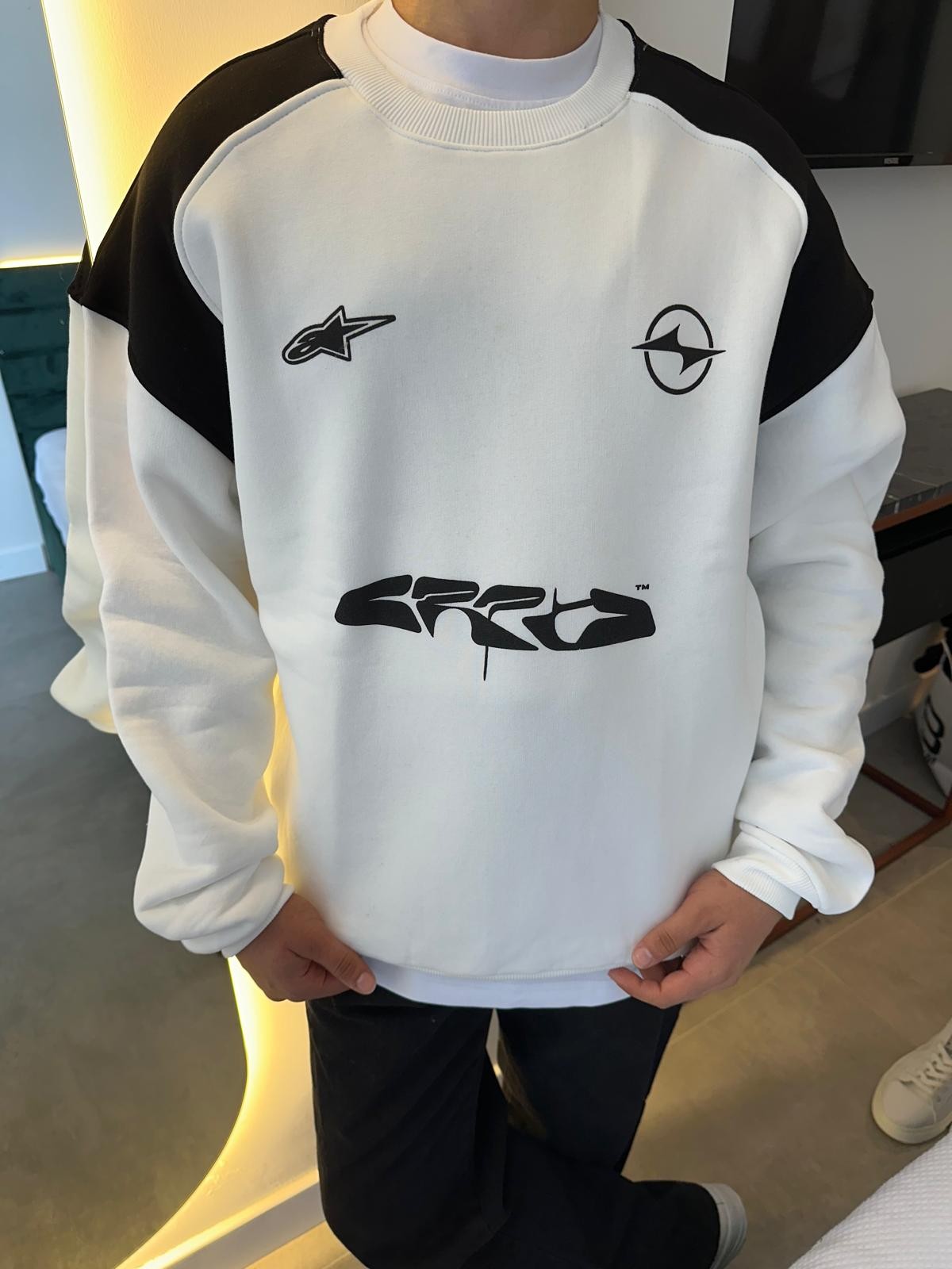 Star Detail White Oversize Reglan Kol Sweatshirt