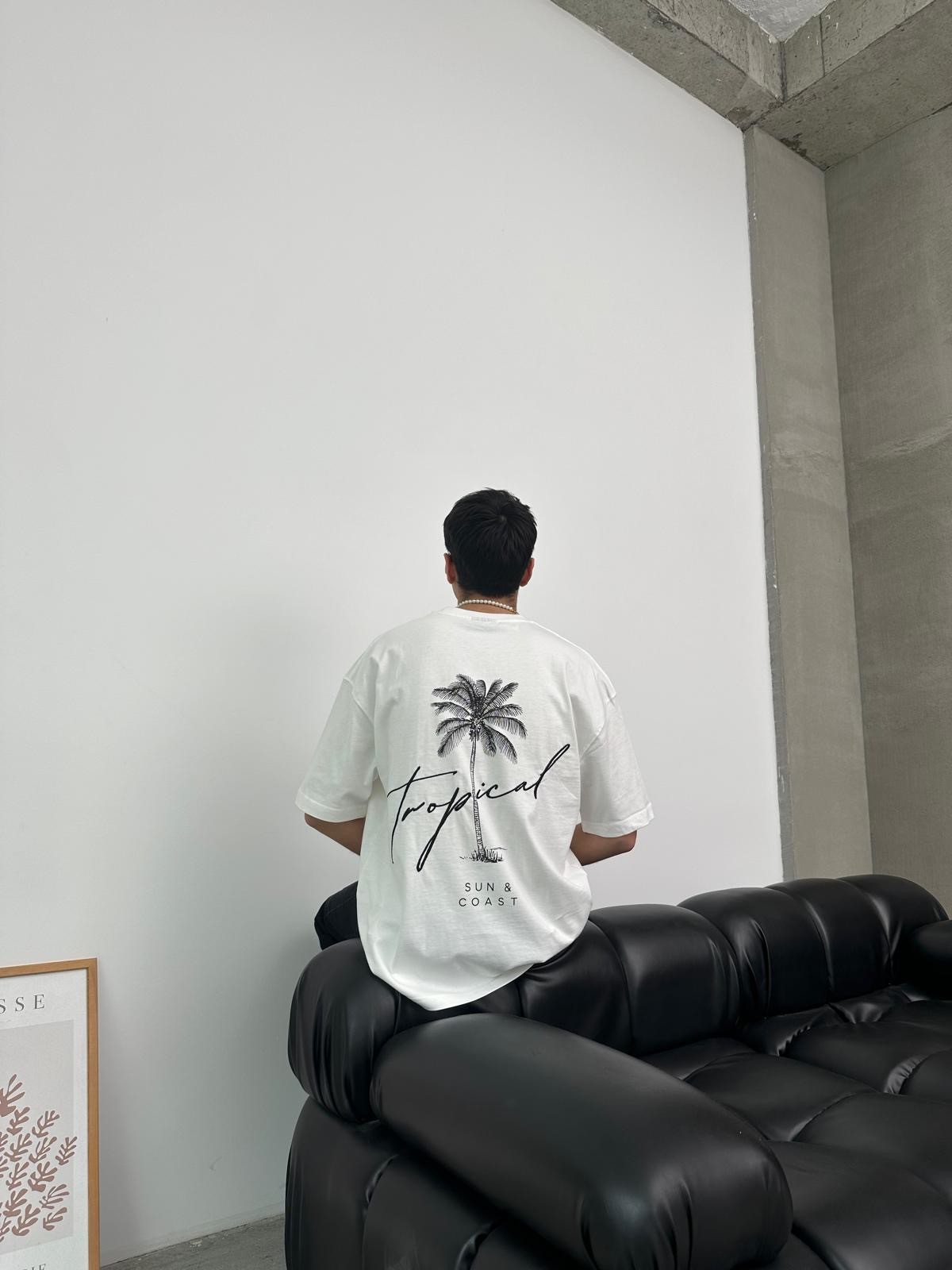 Tropical Sırt Nakışlı Beyaz T-Shirt