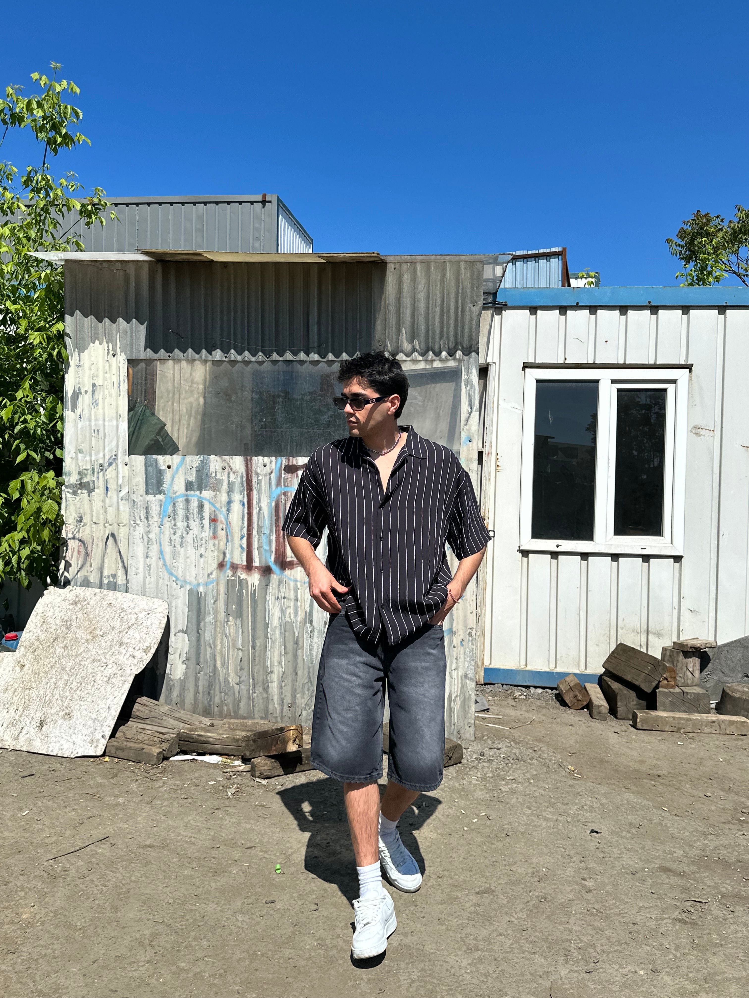 Sand Beyaz Çizgili Siyah Keten Gömlek