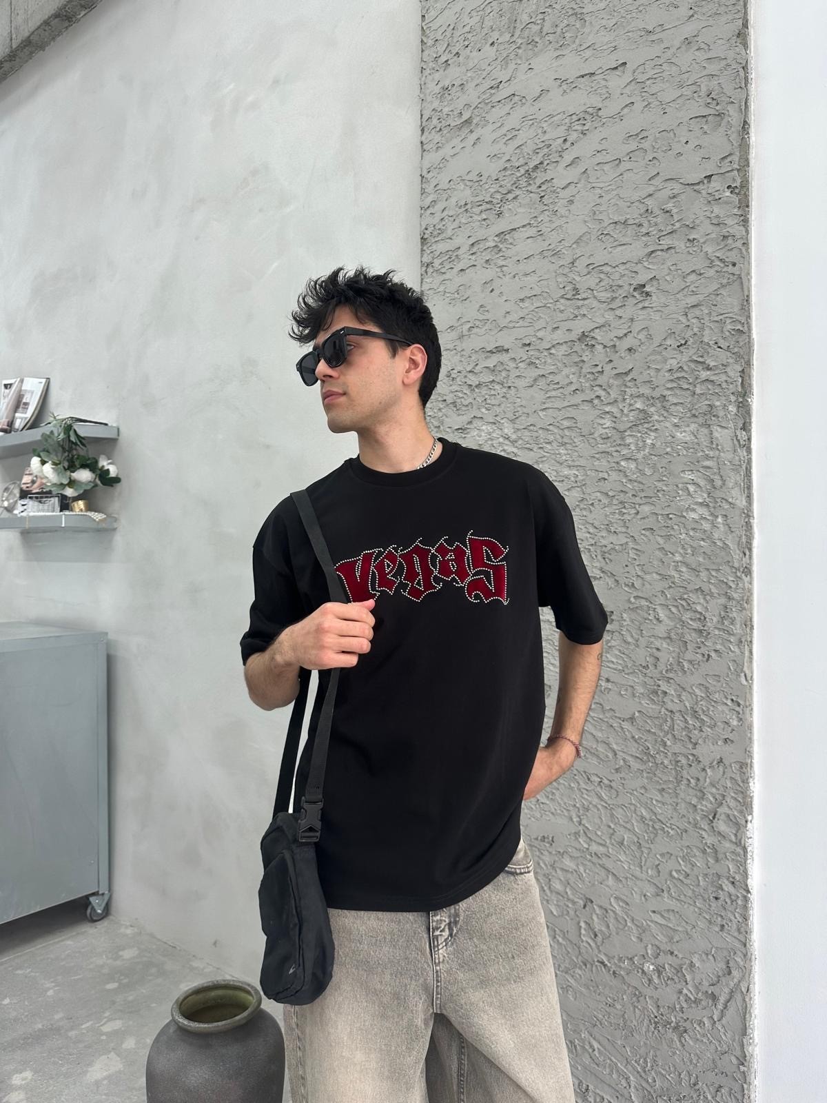 Vegas Taş Detaylı Siyah T-Shirt