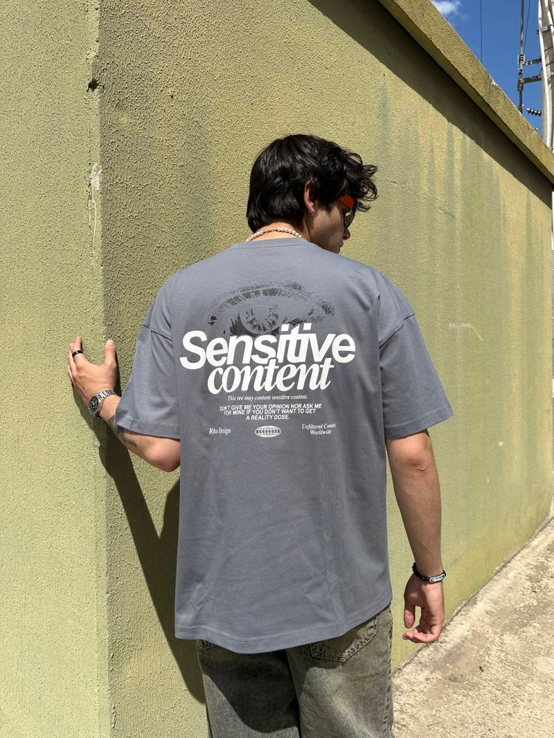 Sensetive Content Print Füme T-shirt