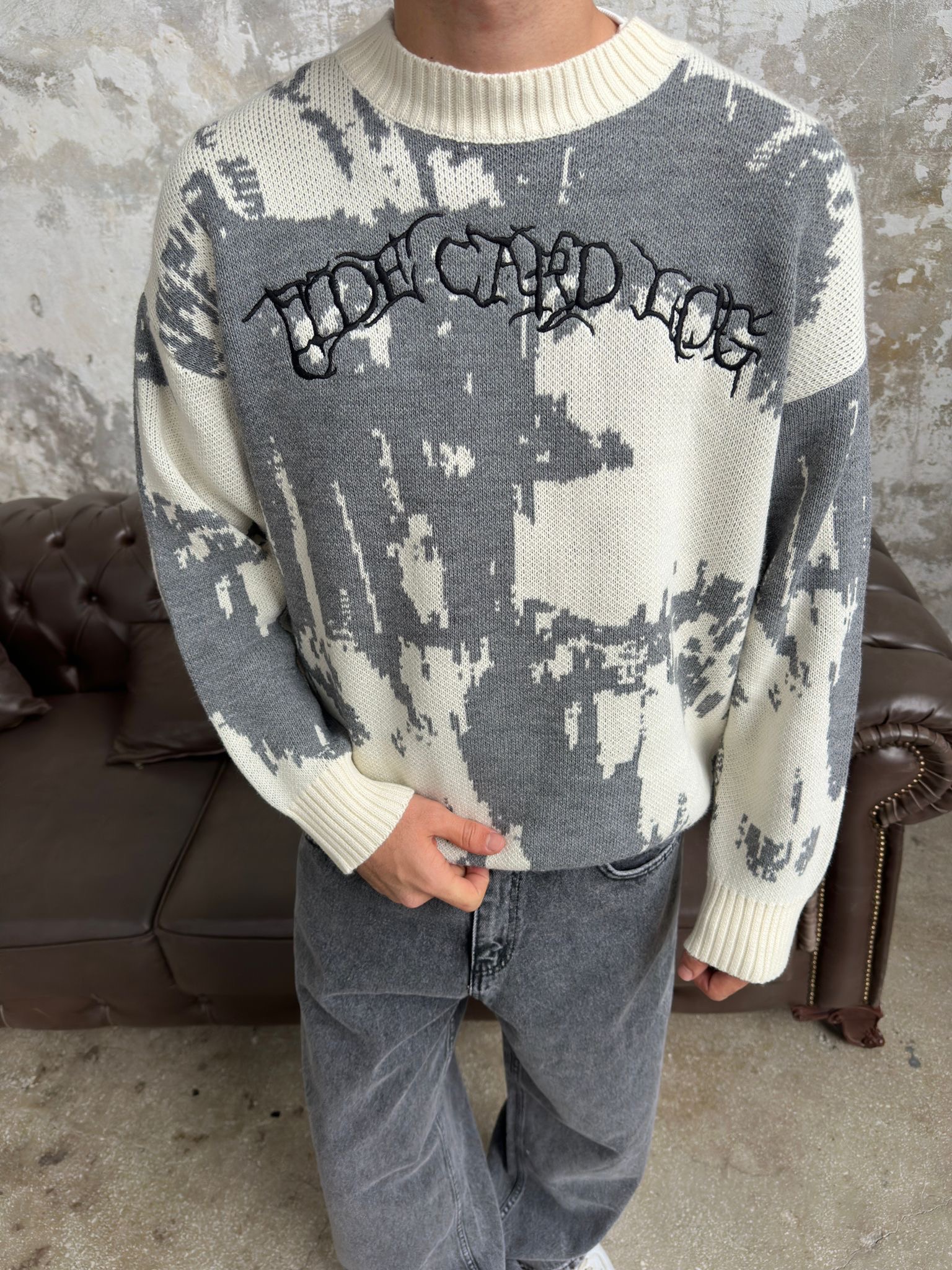 Efekt Nakışlı Bej Oversize Triko