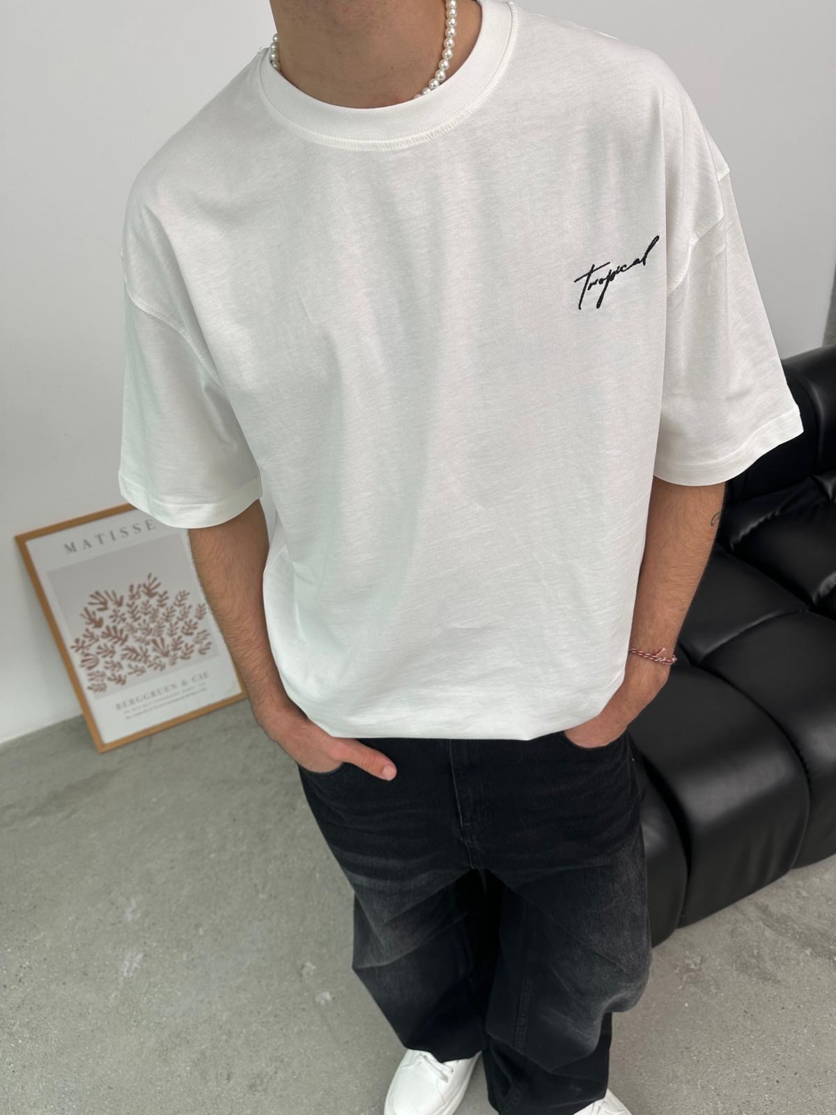 Tropical Sırt Nakışlı Beyaz T-Shirt