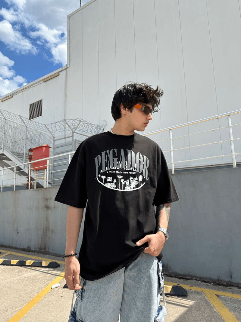 Pegador Club Resort Print Black Tshirt