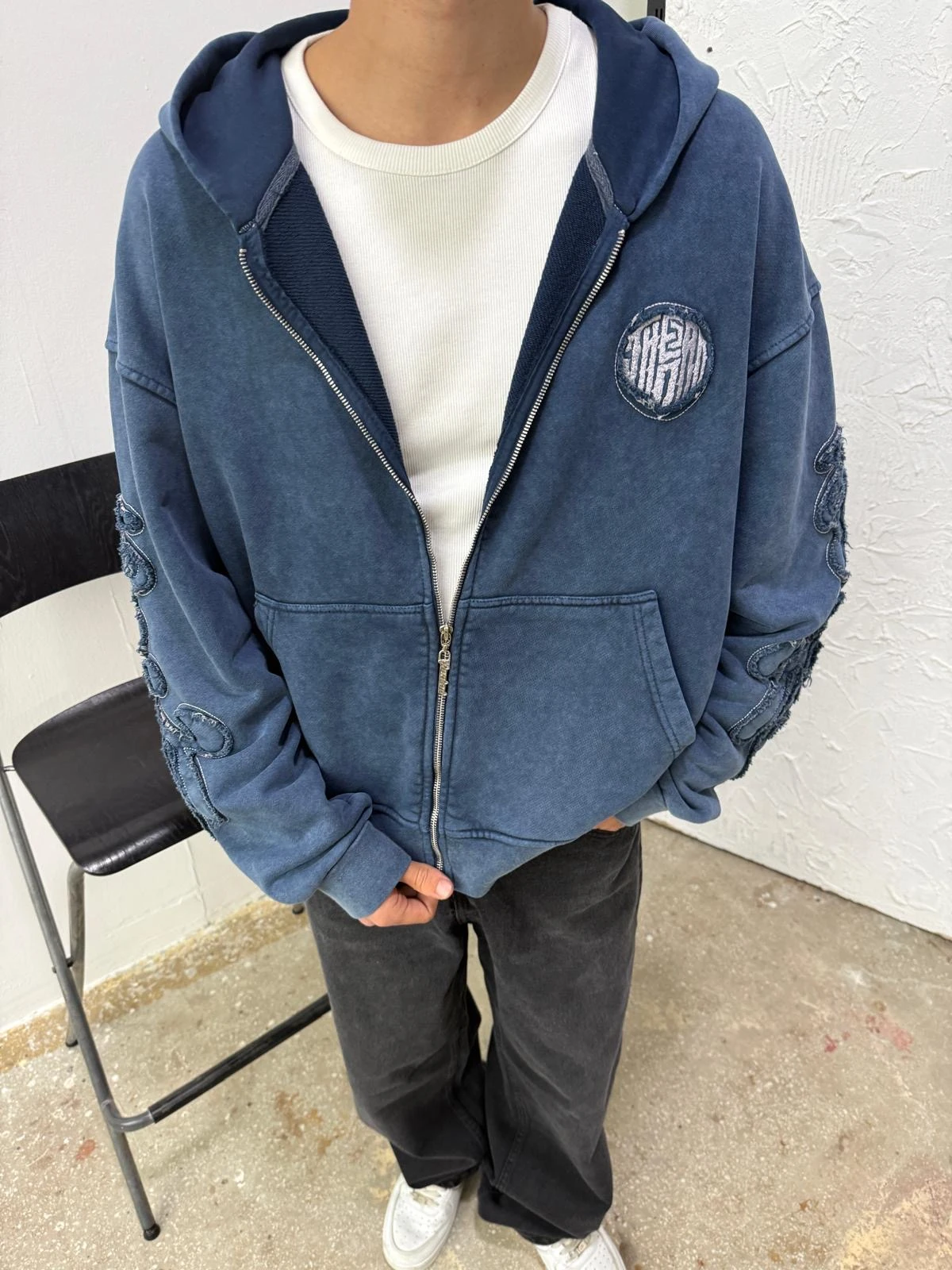 Kol Patch Detay Washed Blue Diyagonel Zip Hoodie