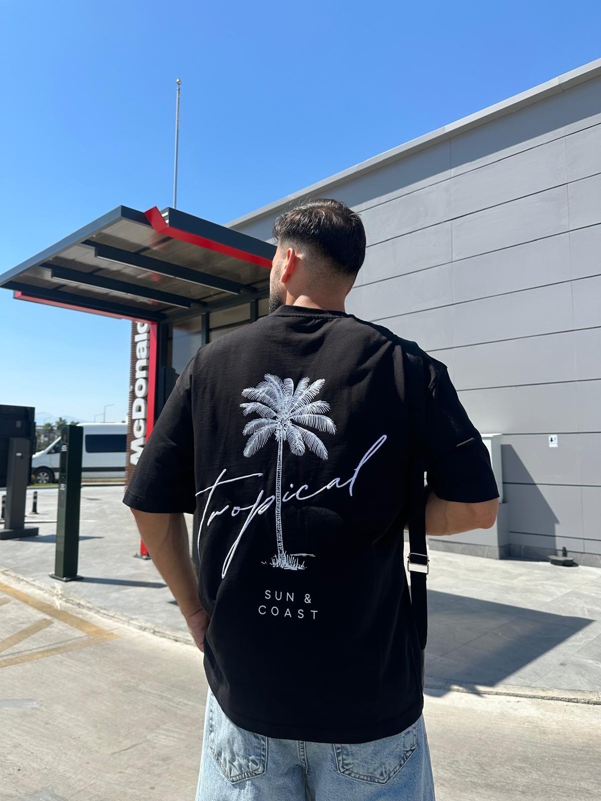 Tropical Sırt Baskılı Siyah Oversize T-Shirt