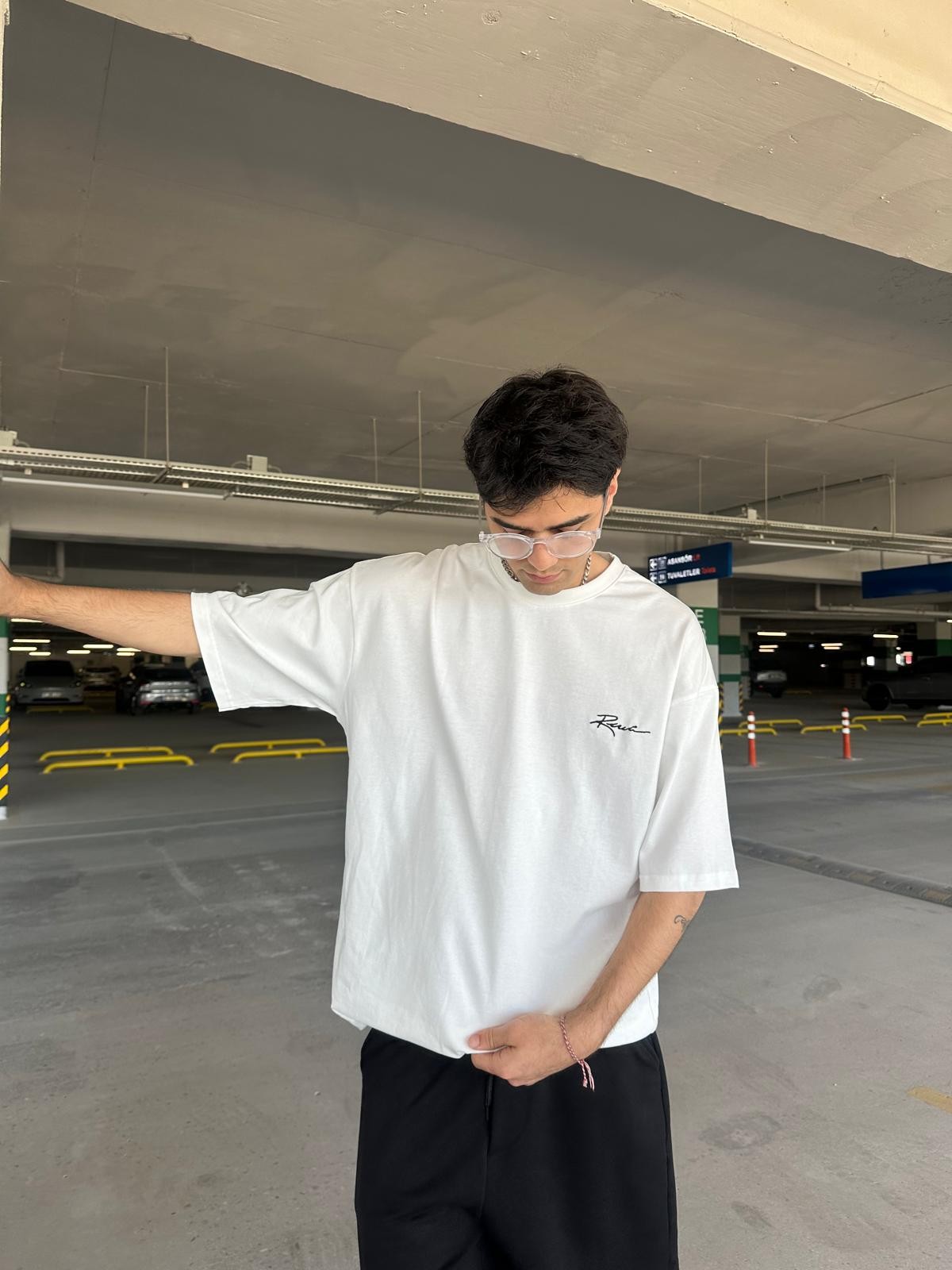 Sırt Nakışlı White Oversize T-Shirt