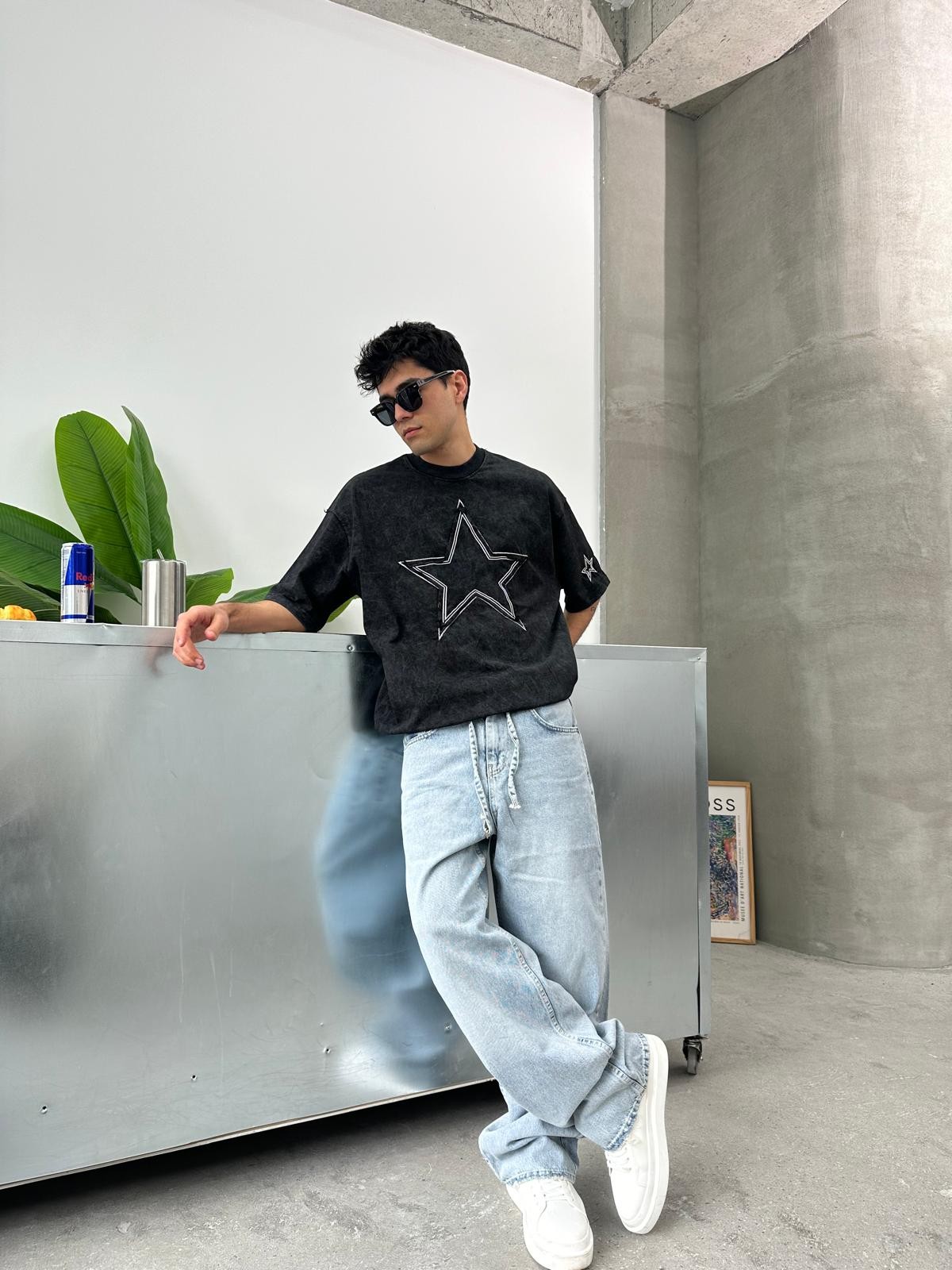 Star Detail Washed Dark T-Shirt 