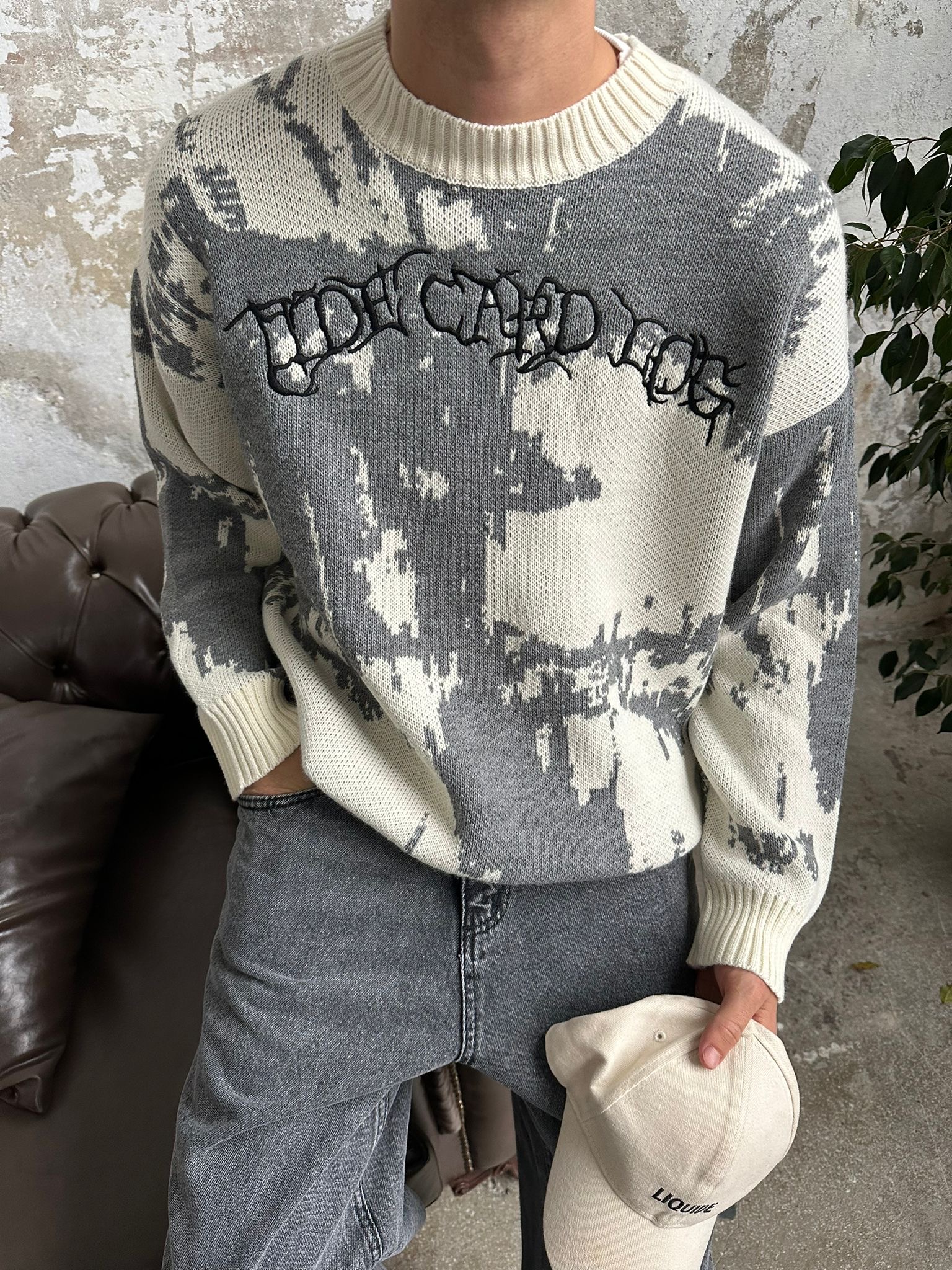 Efekt Nakışlı Bej Oversize Triko