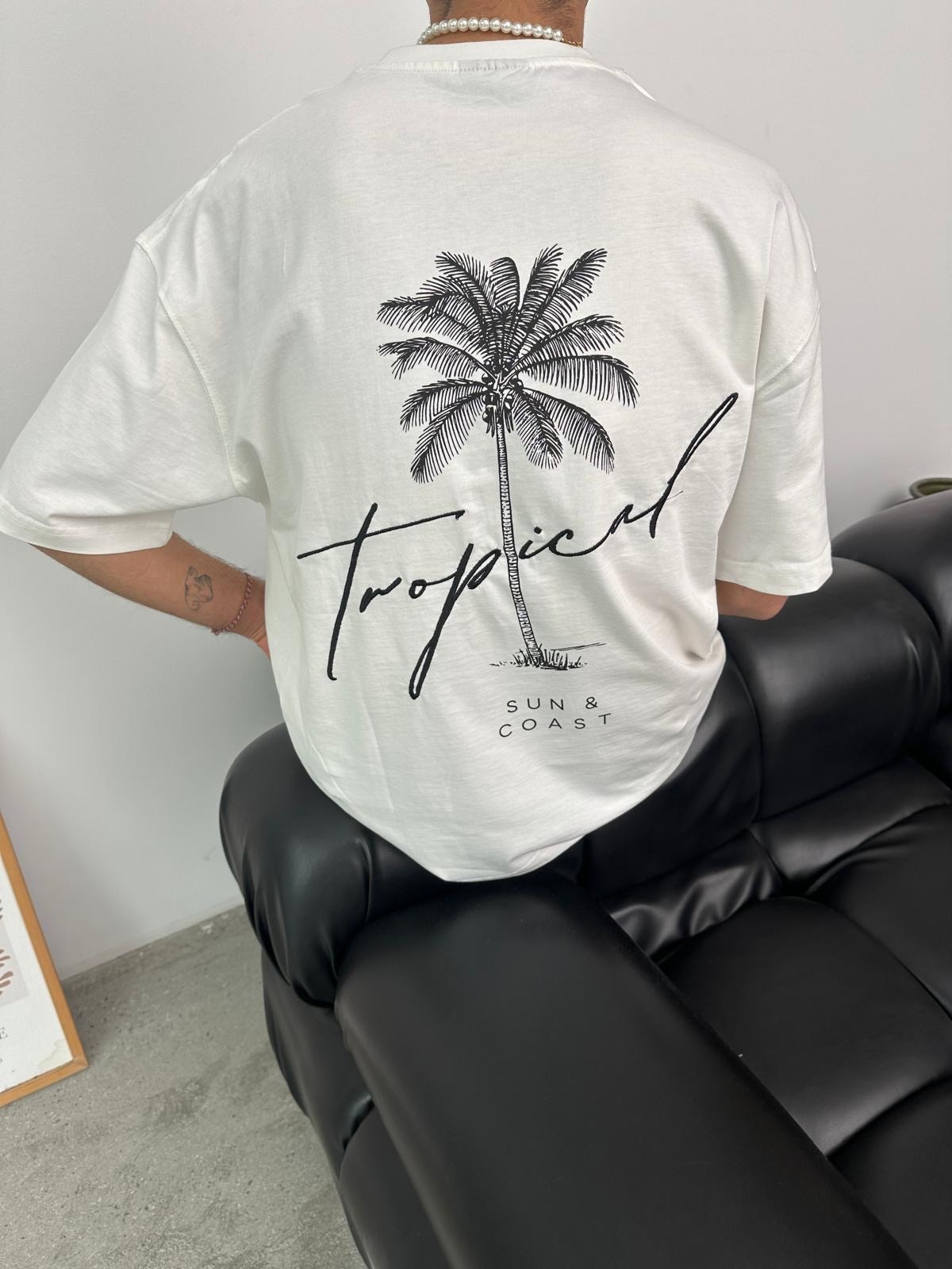 Tropical Sırt Nakışlı Beyaz T-Shirt