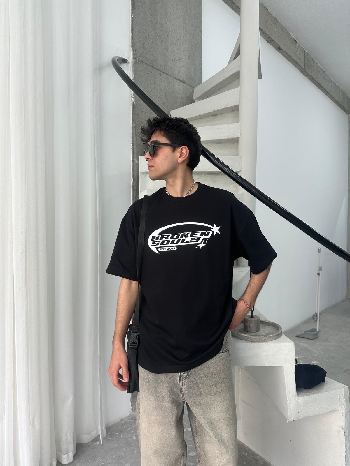 Broken Souls Siyah Oversize T-Shirt