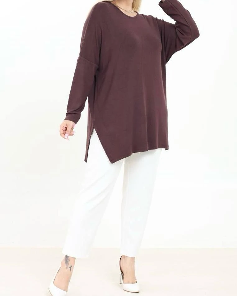 Yırtmaç Detaylı Bisiklet Yaka Bluz Kahve