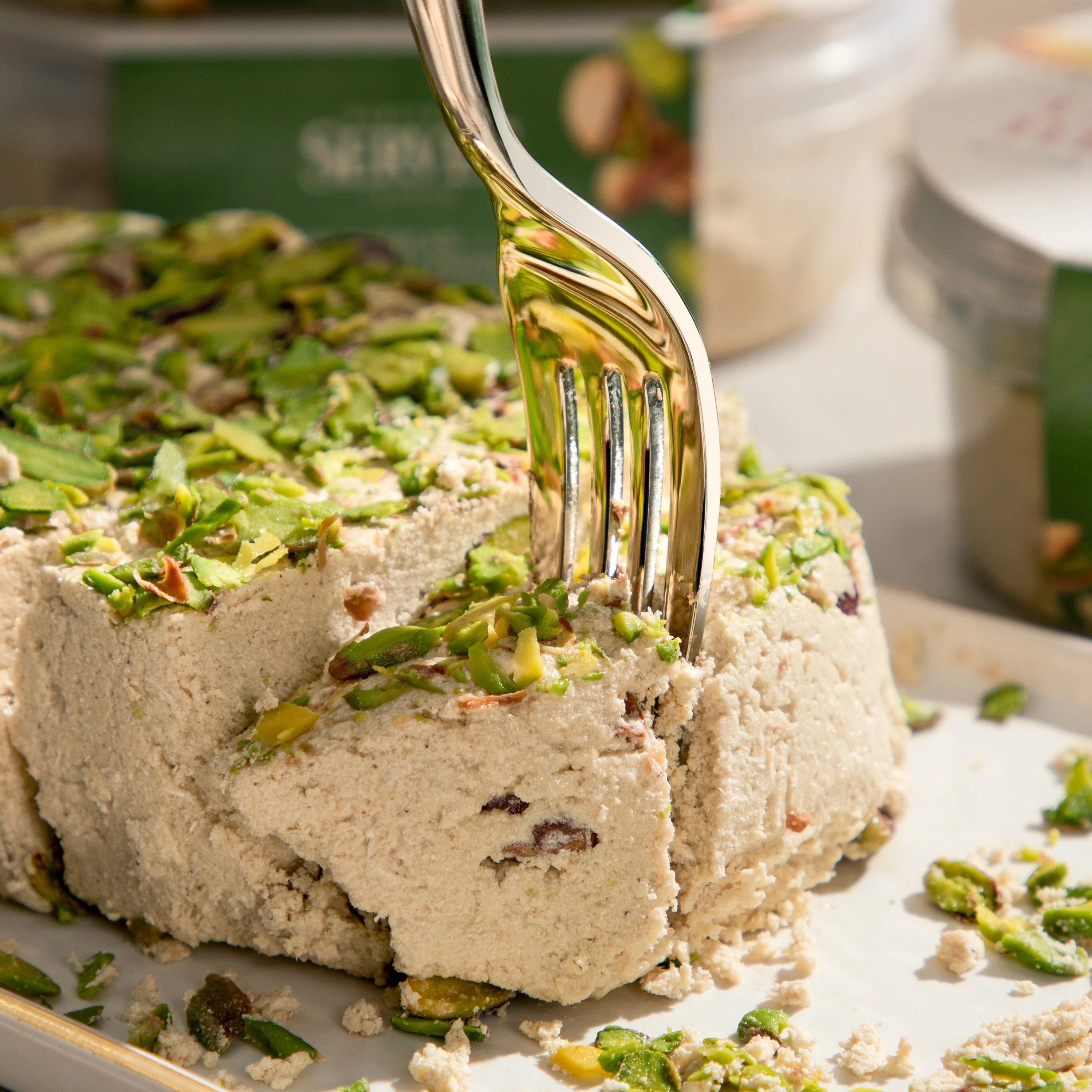 Servet Şekerleme Antep Fıstıklı Tahin Helvası 400 Gr
