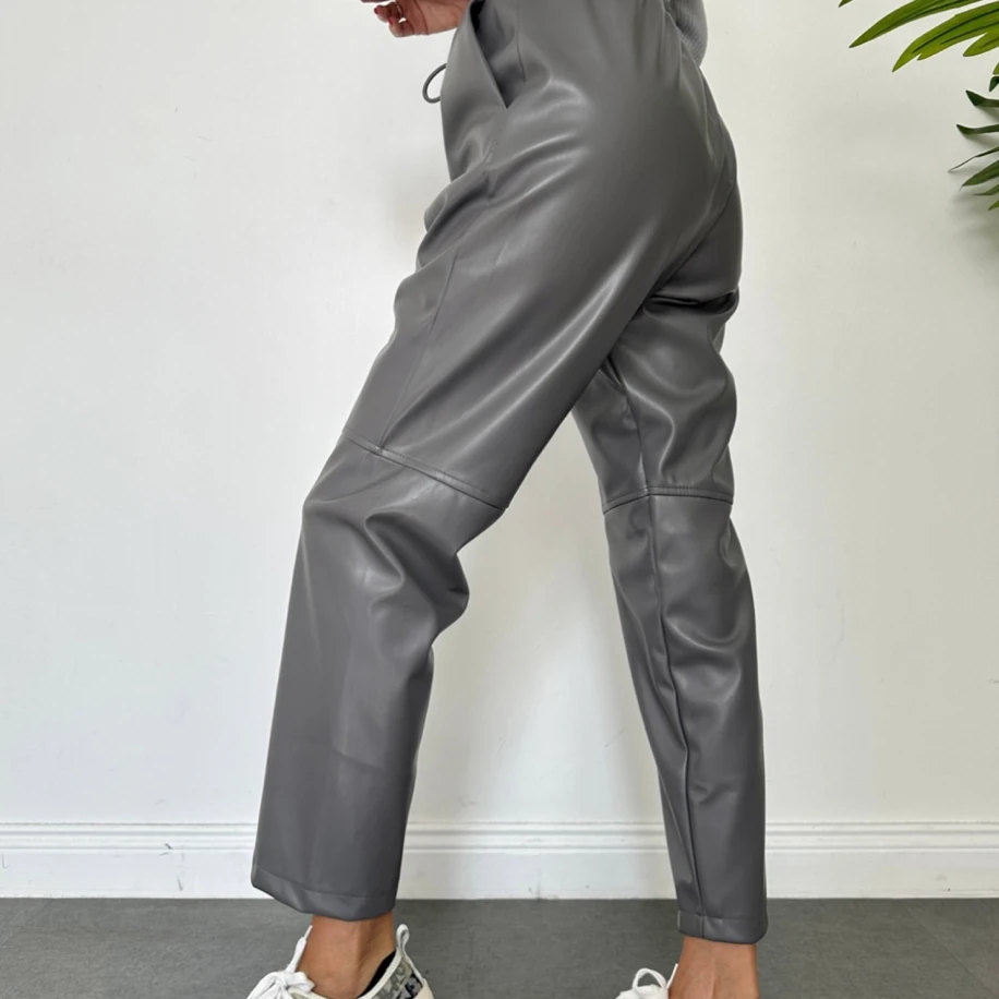 Beli Lastikli Deri Pantolon