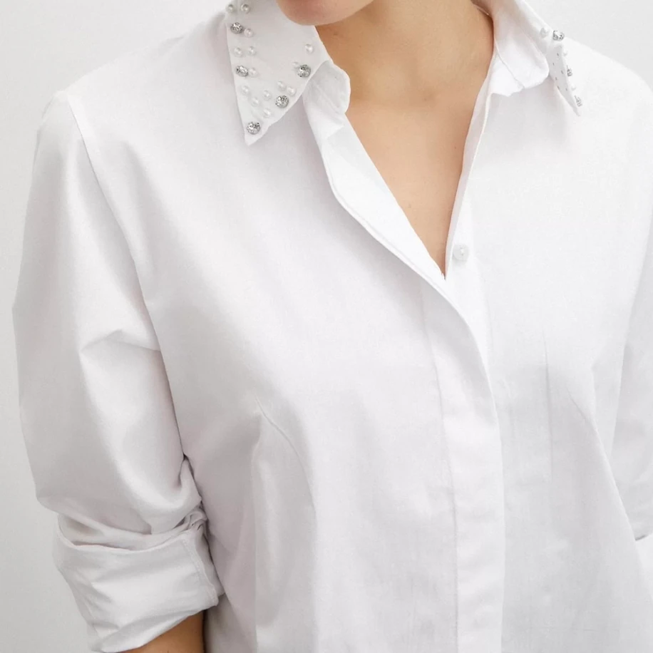 Yaka İncili Poplin Gömlek