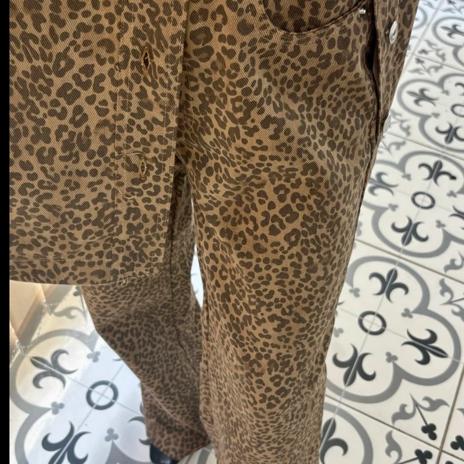 Leopar Desen Pantolon ( Kemeri ile Birlikte Gönderim Yapılmaktadır )